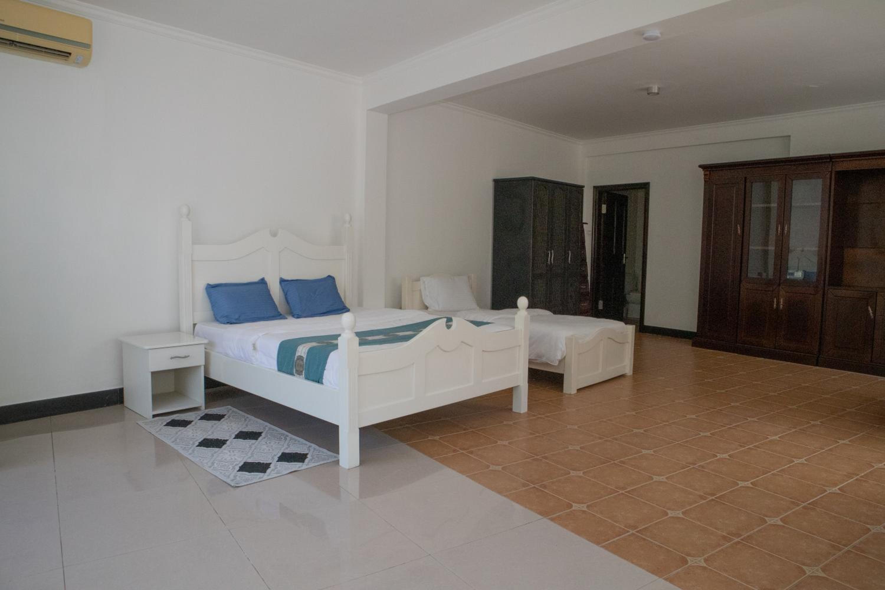 Family Room with Garden View photo 2
