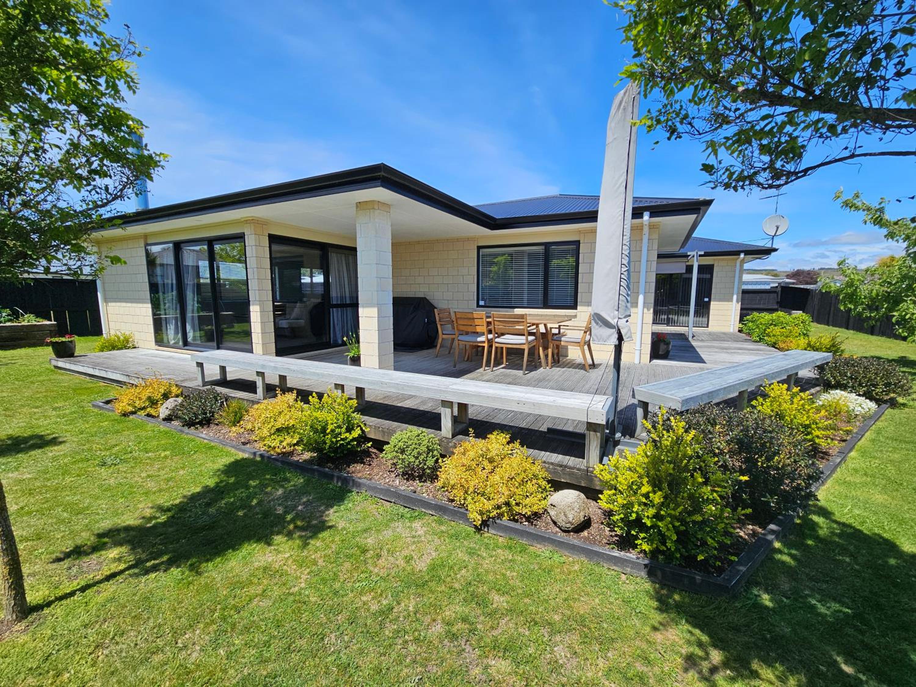 One-Bedroom House photo 1