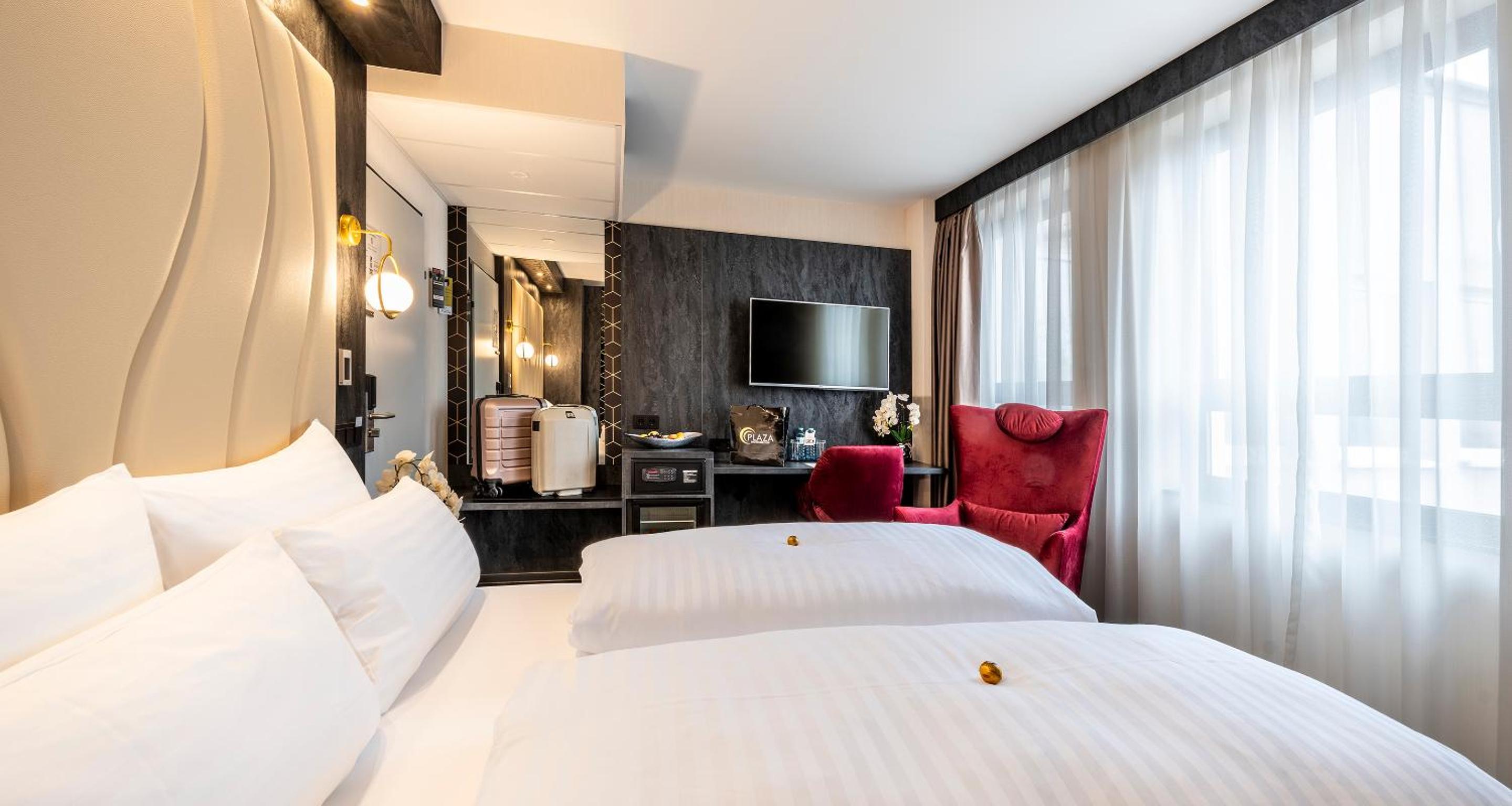 Double Room Hofseitig