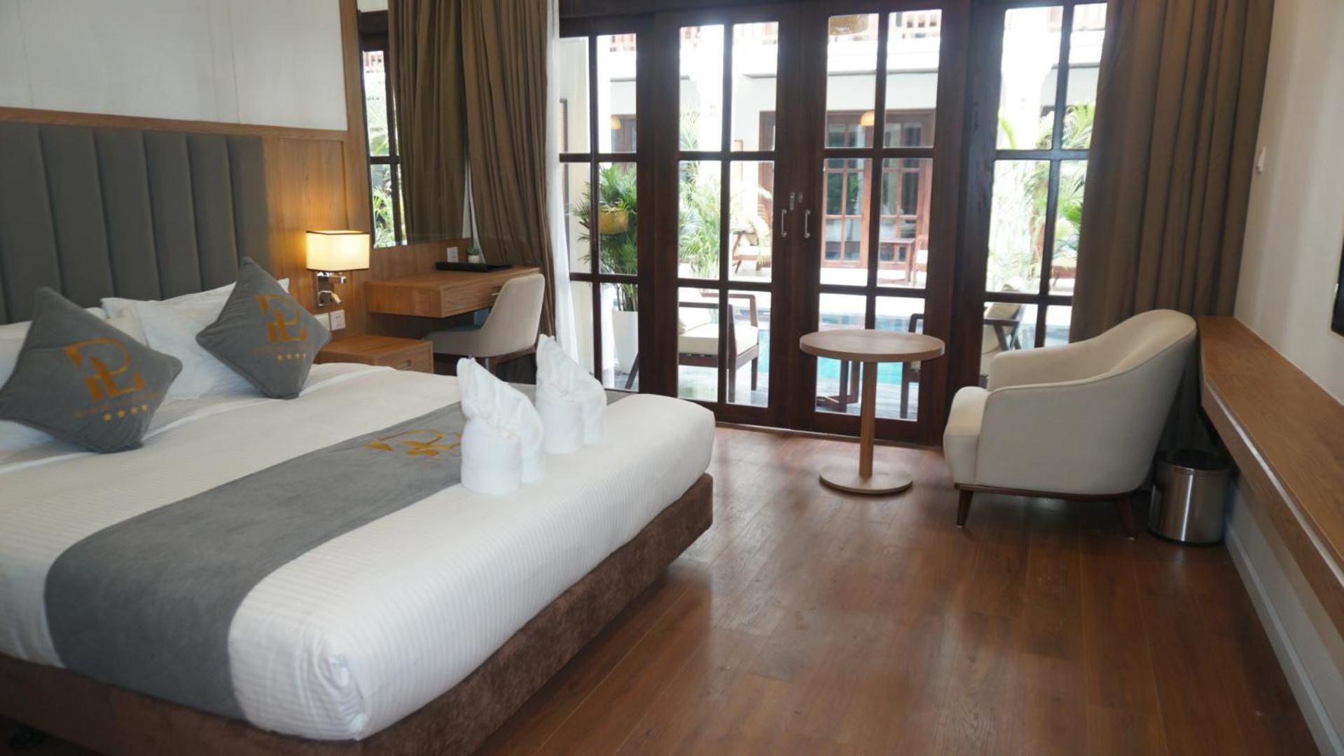 King Room with Pool View photo 3