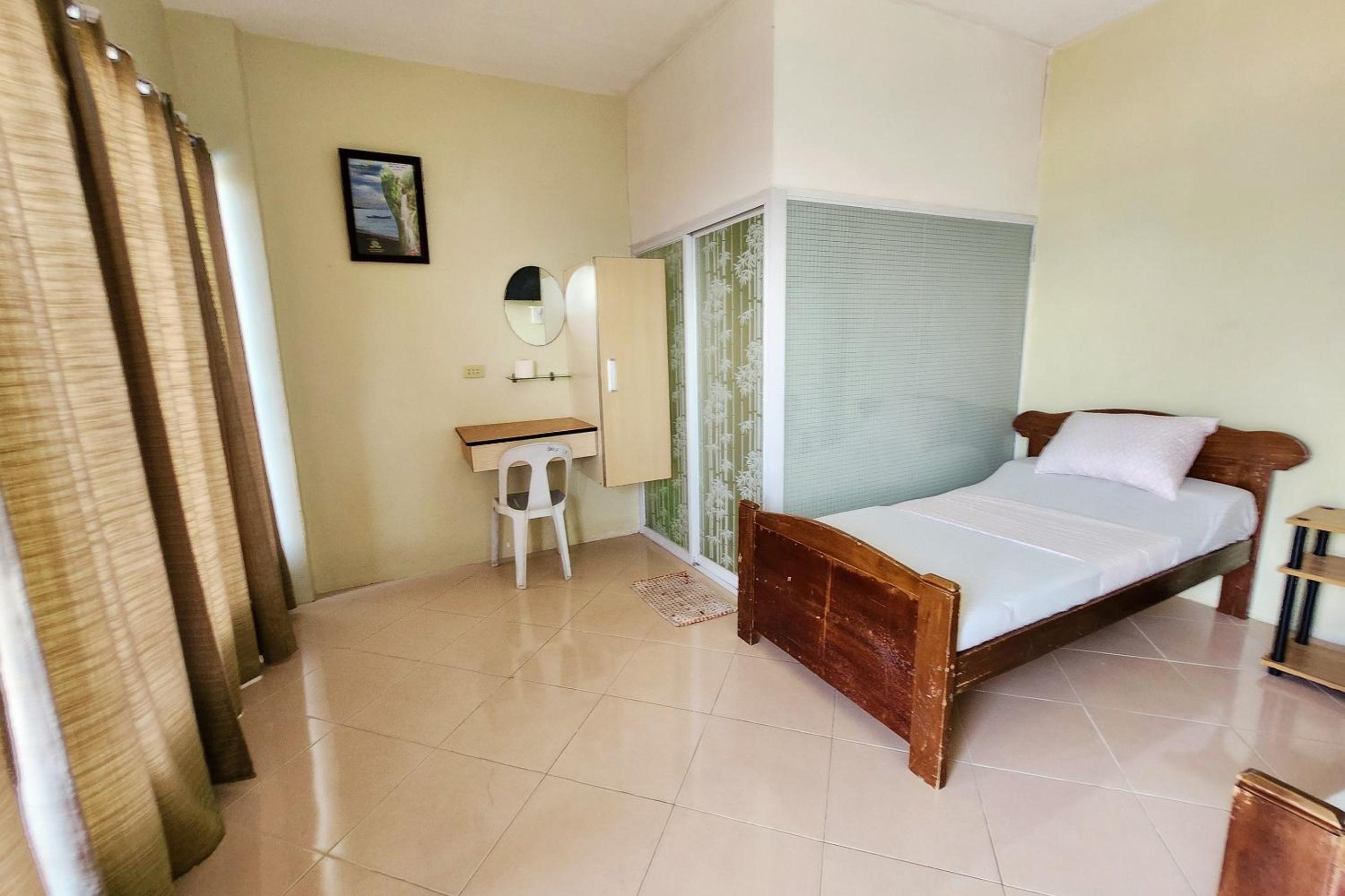 Twin Room - Photo 2