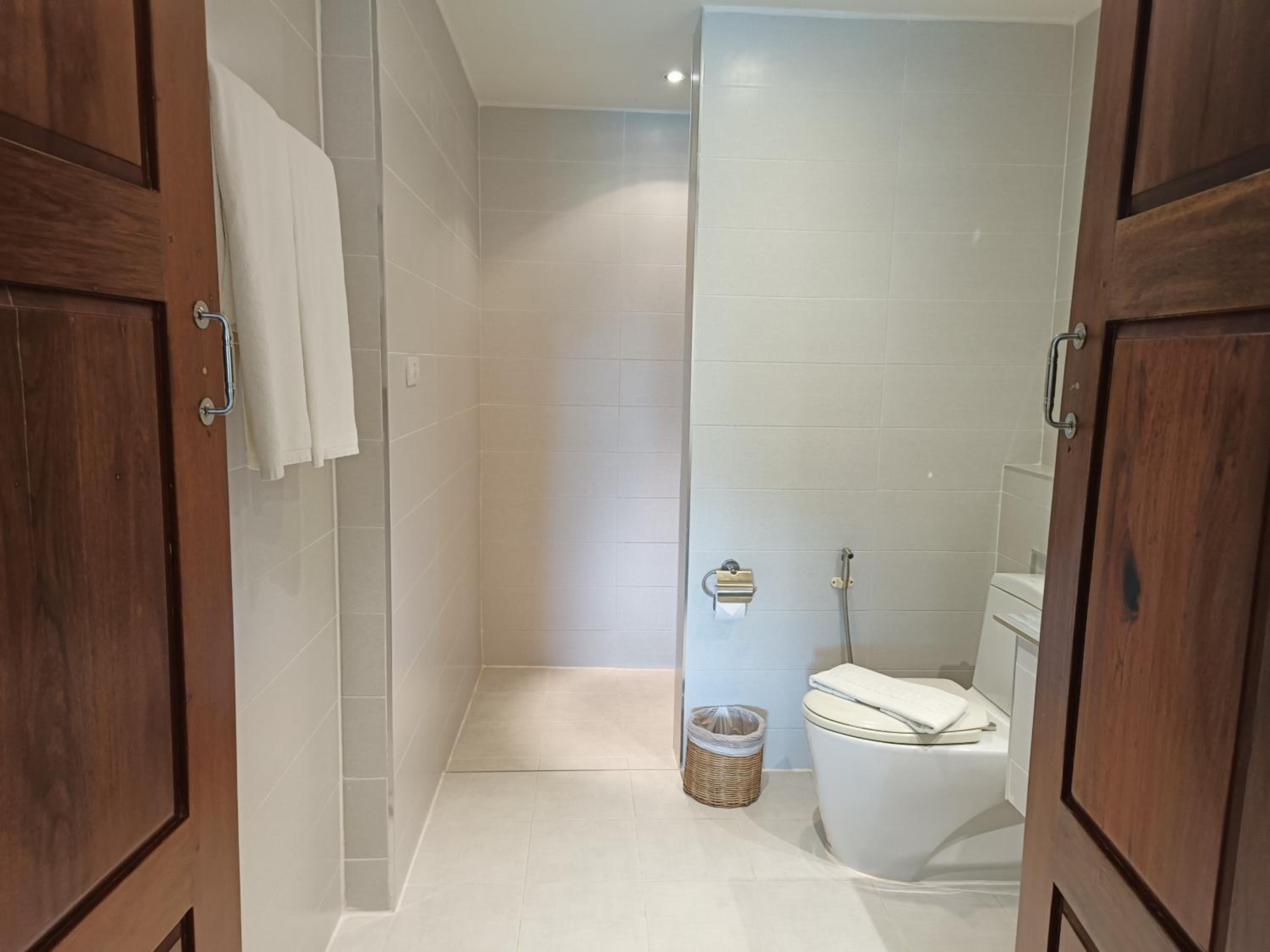 Ionian Superior High Floor River View ( Double Bed ) - Photo 5