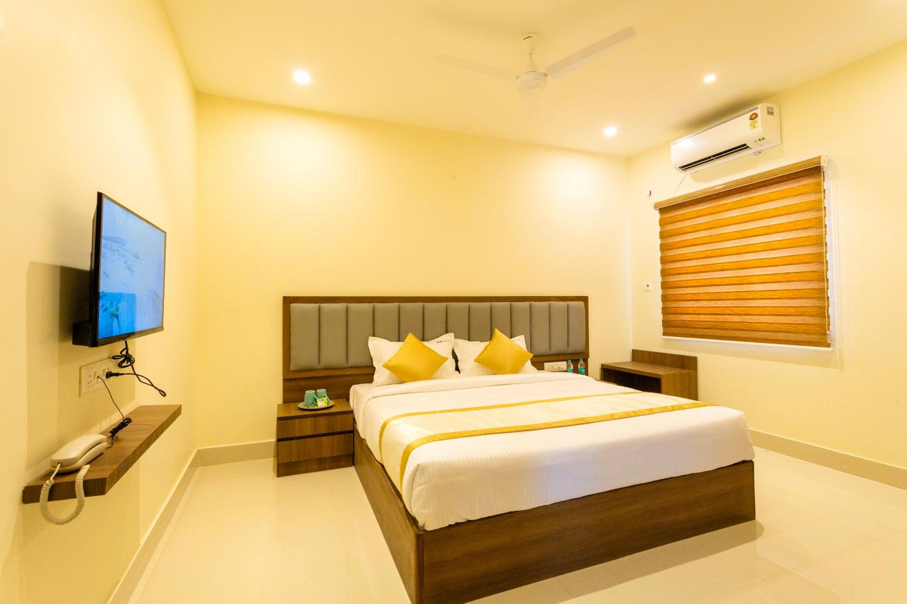 King Room with Balcony photo 3