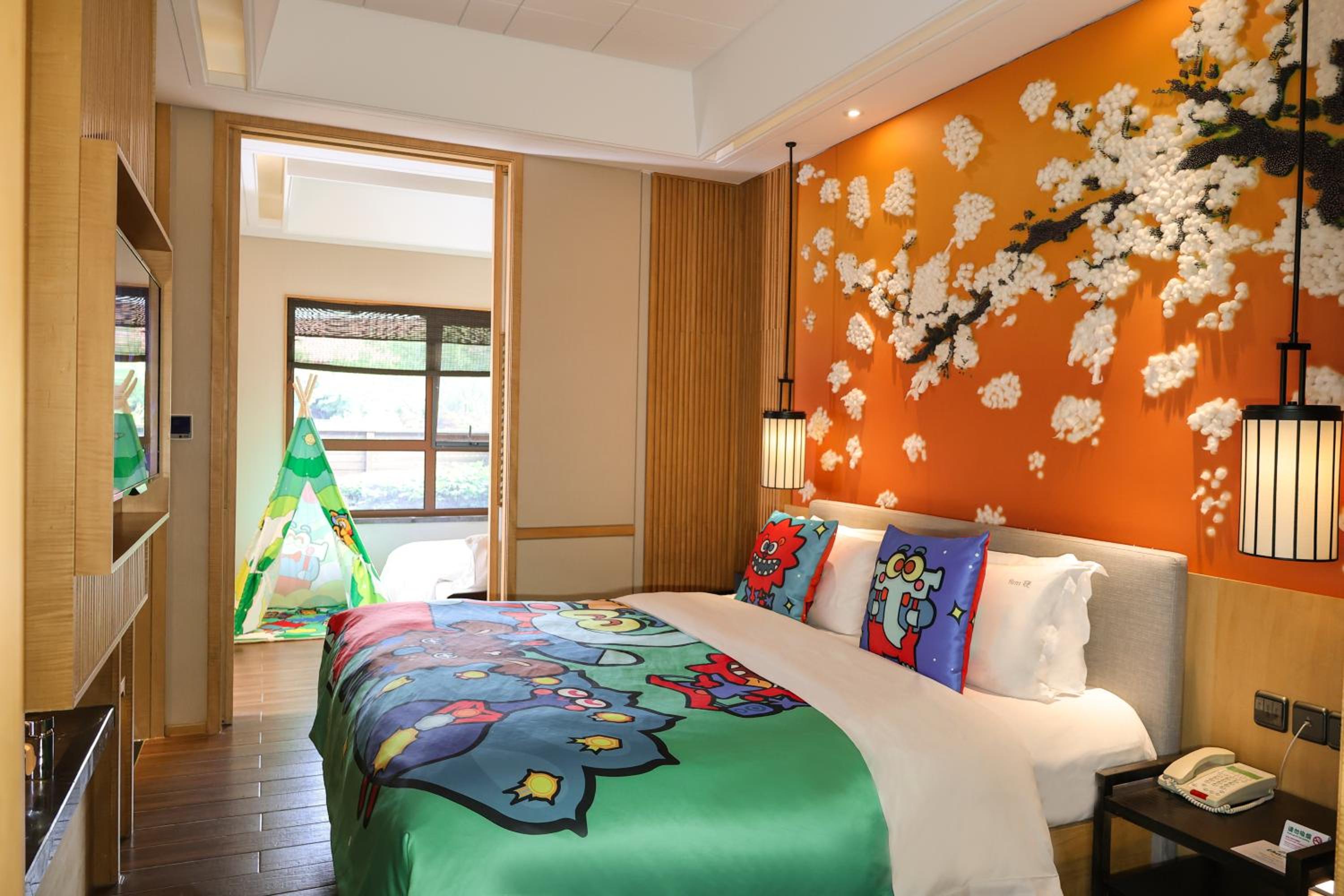 One-Bedroom Family Suite Villa - Photo 4