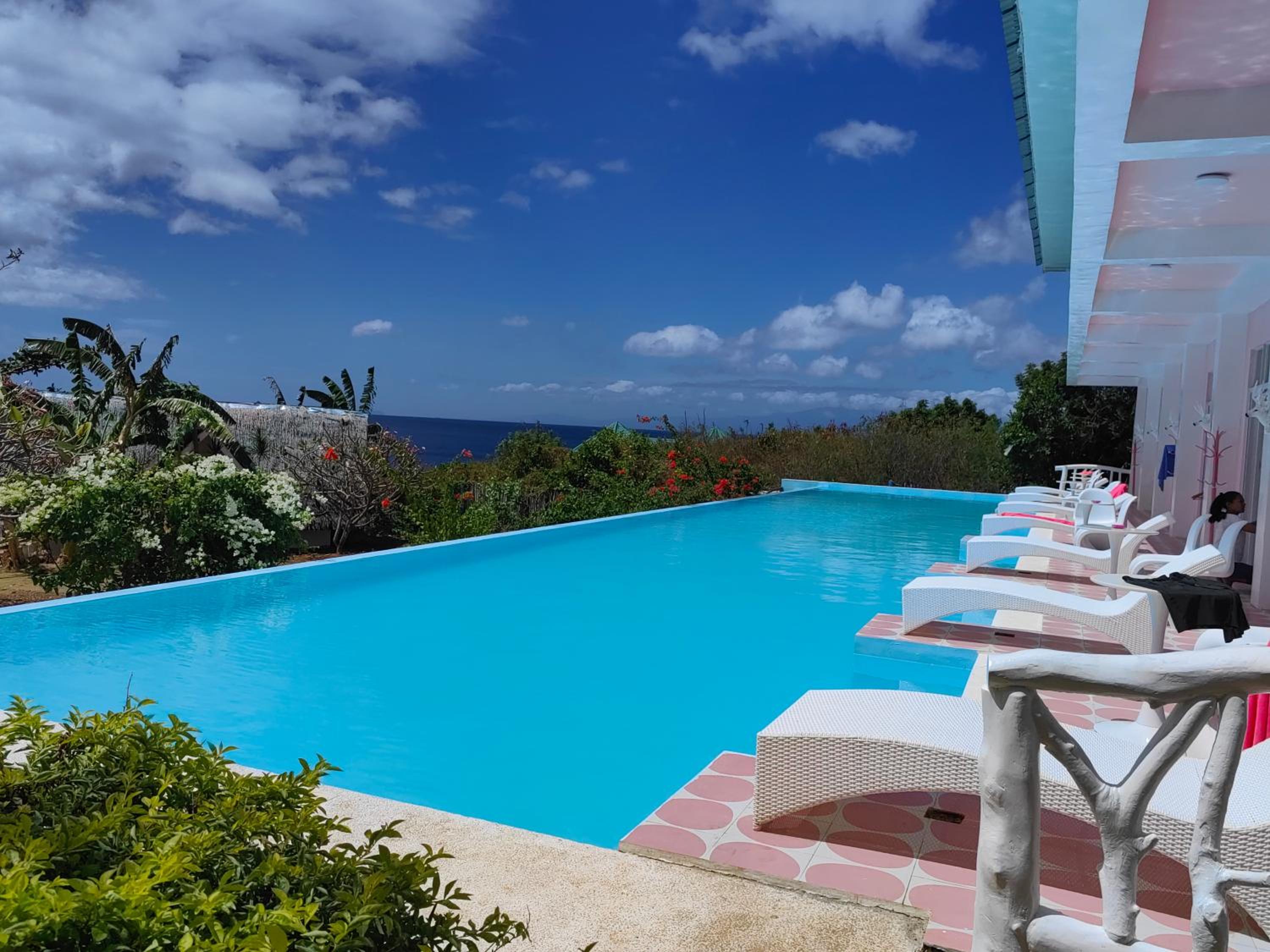 Double Room with Pool View - Photo 6