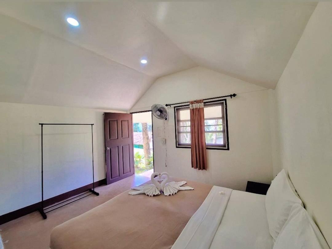 Standard Twin Room - Photo 1