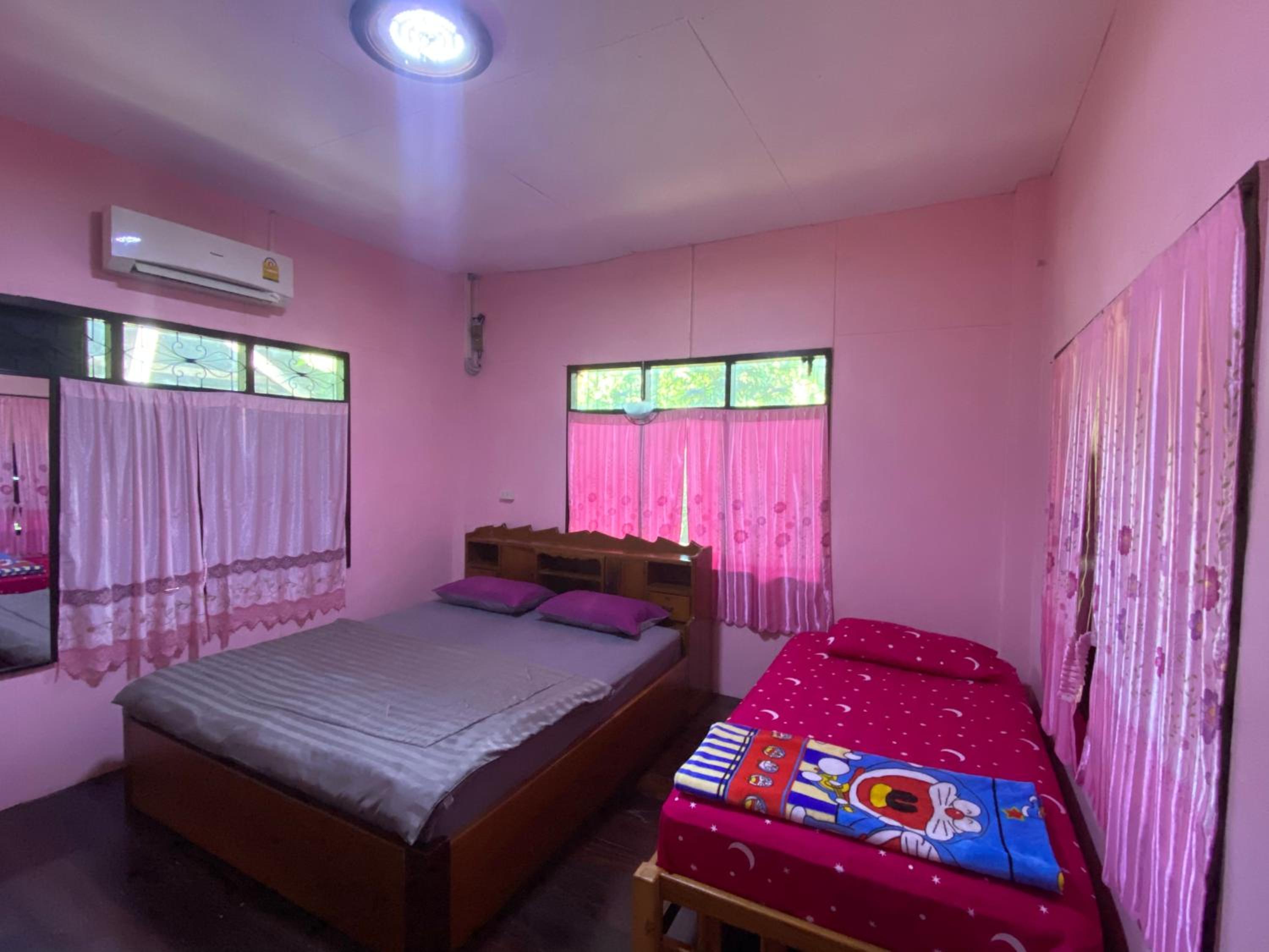 Standard Triple Room - Photo 1