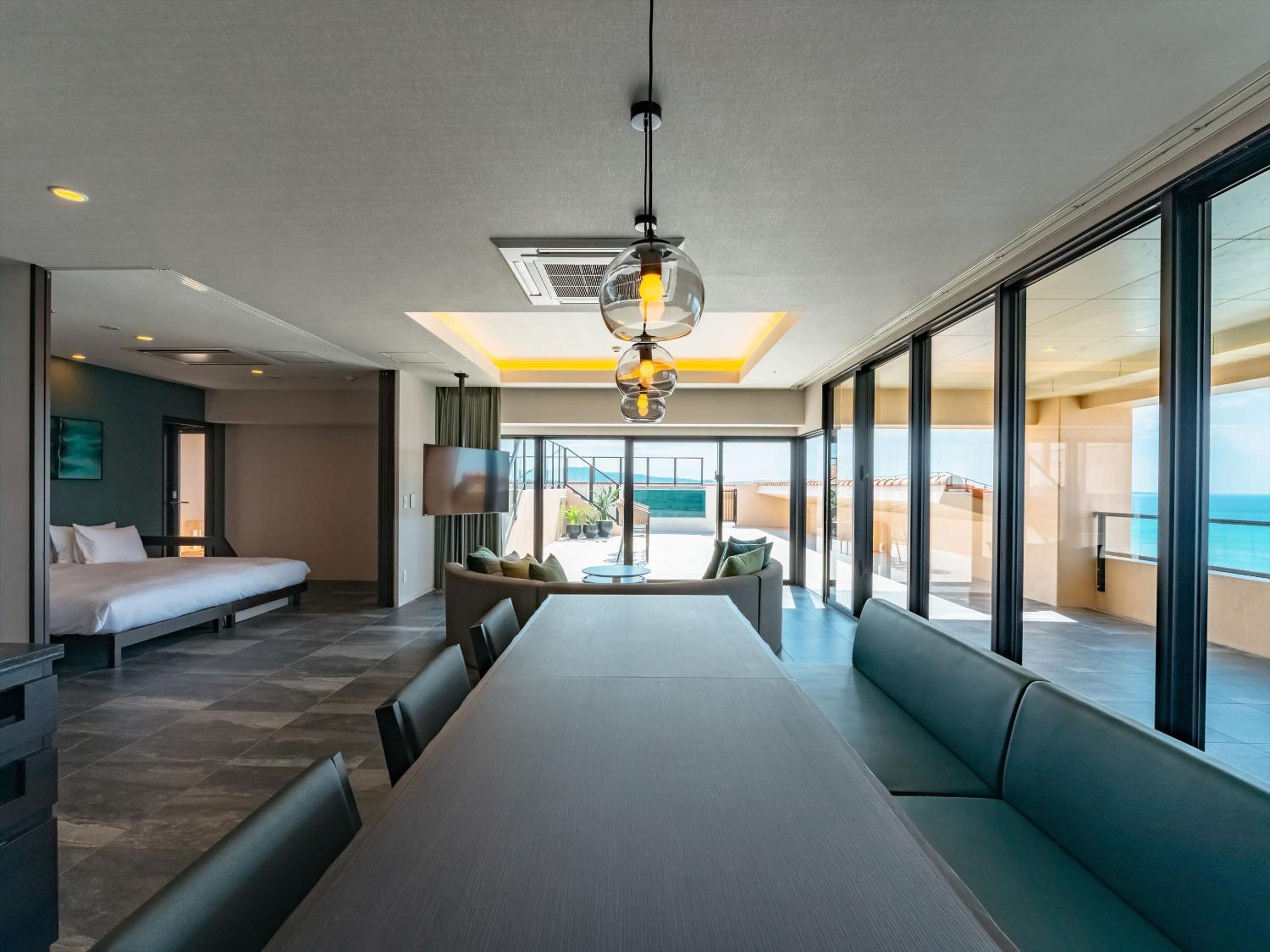 Aqua Pool Suite (9F) - Photo 1