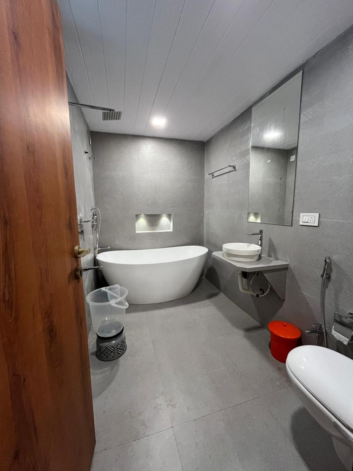 Three-Bedroom Villa - Photo 16