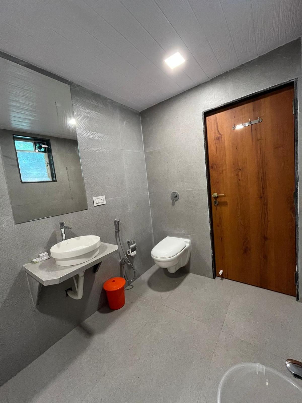 Three-Bedroom Villa - Photo 7