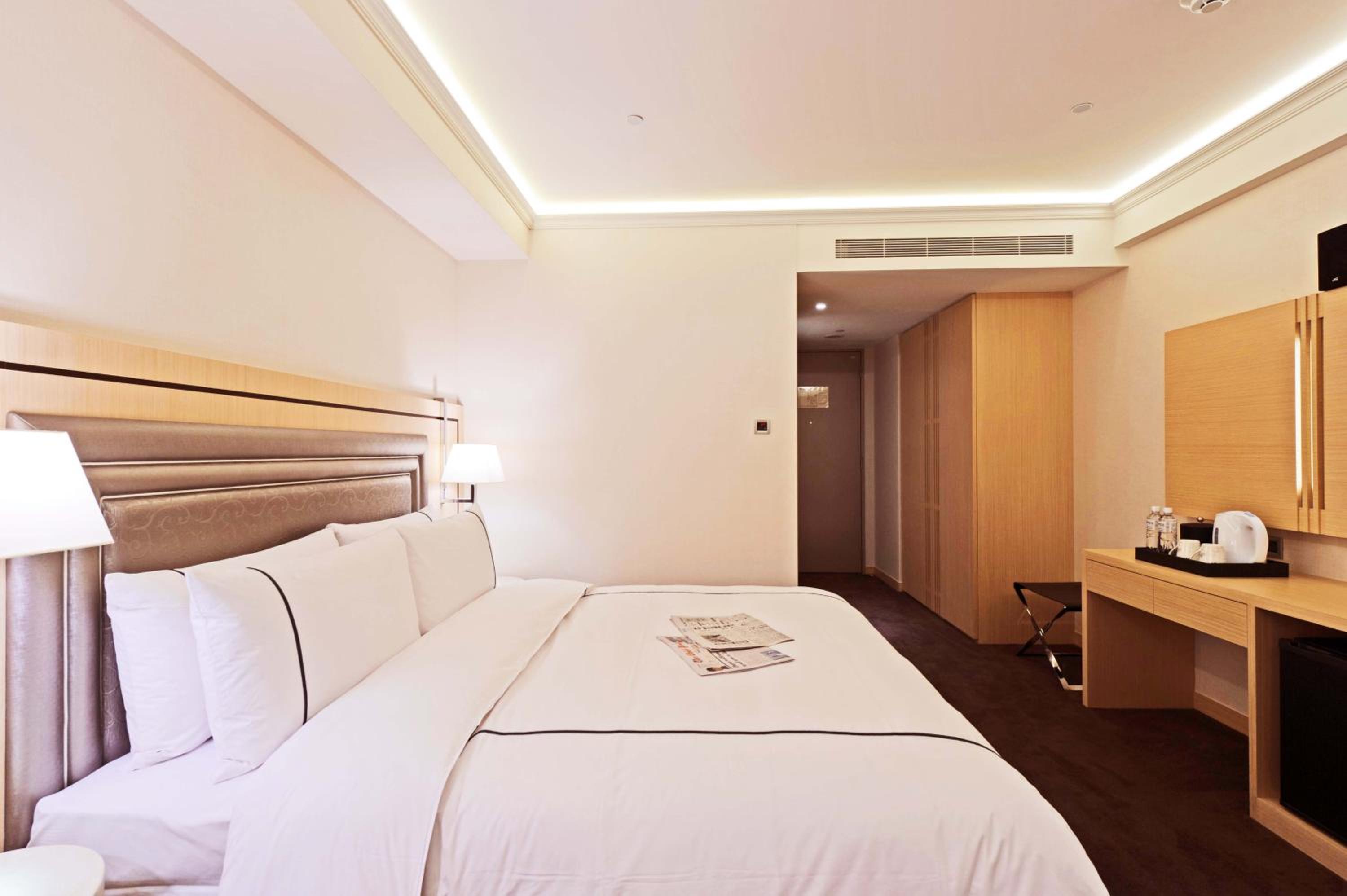 Triple Room with City View photo 2