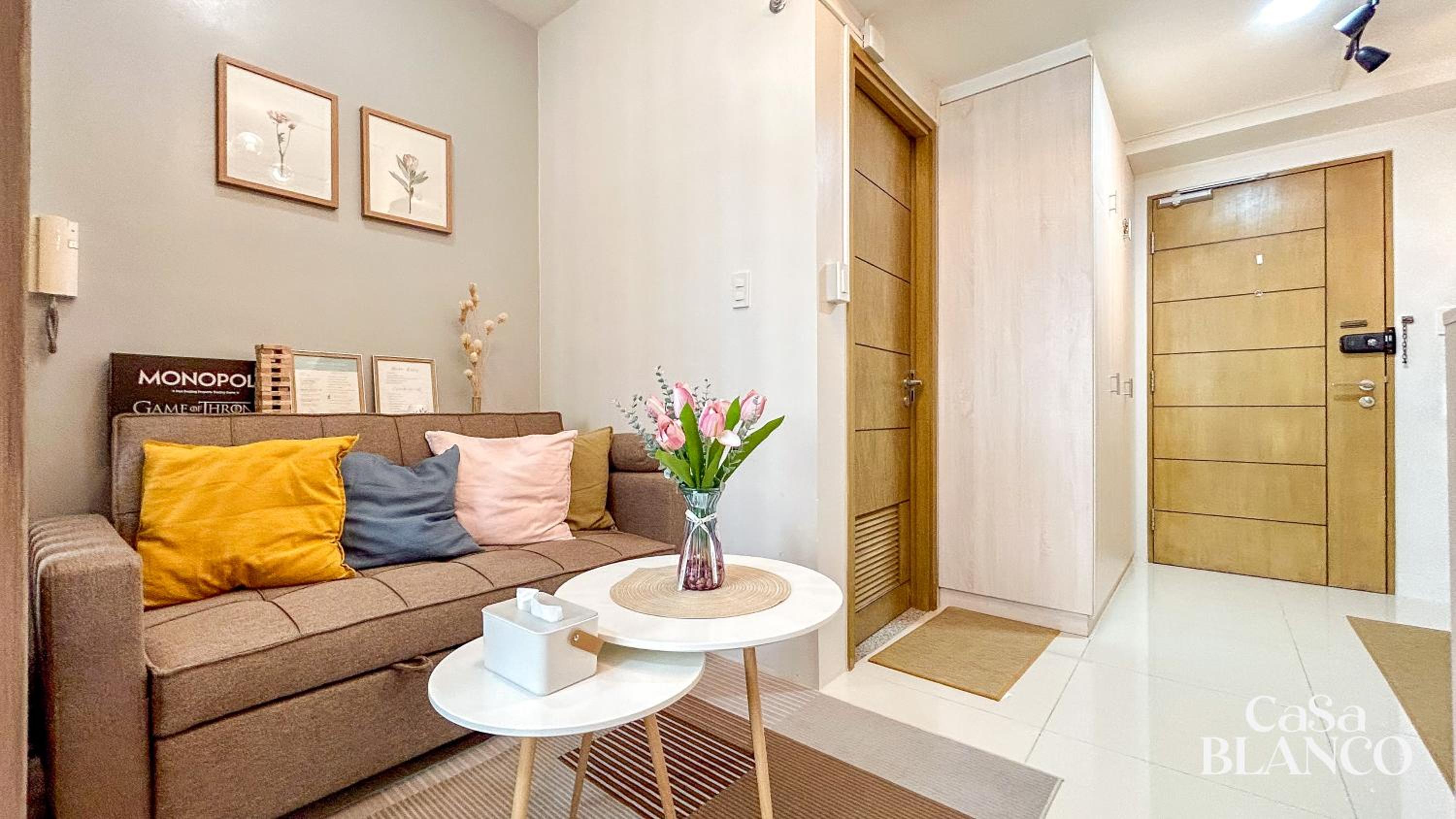 One-Bedroom Apartment photo 2