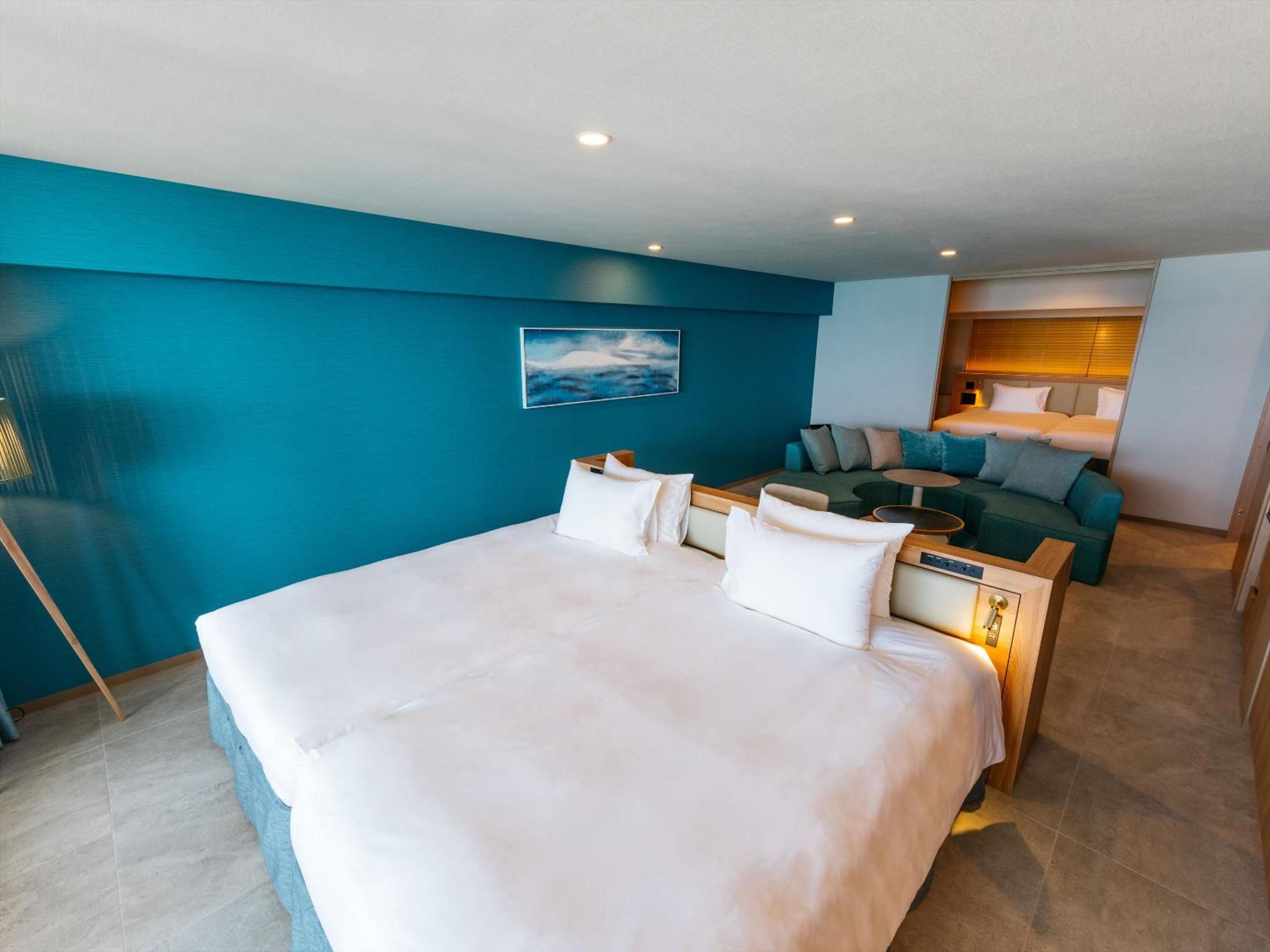 Corner Ocean Suite - Photo 5
