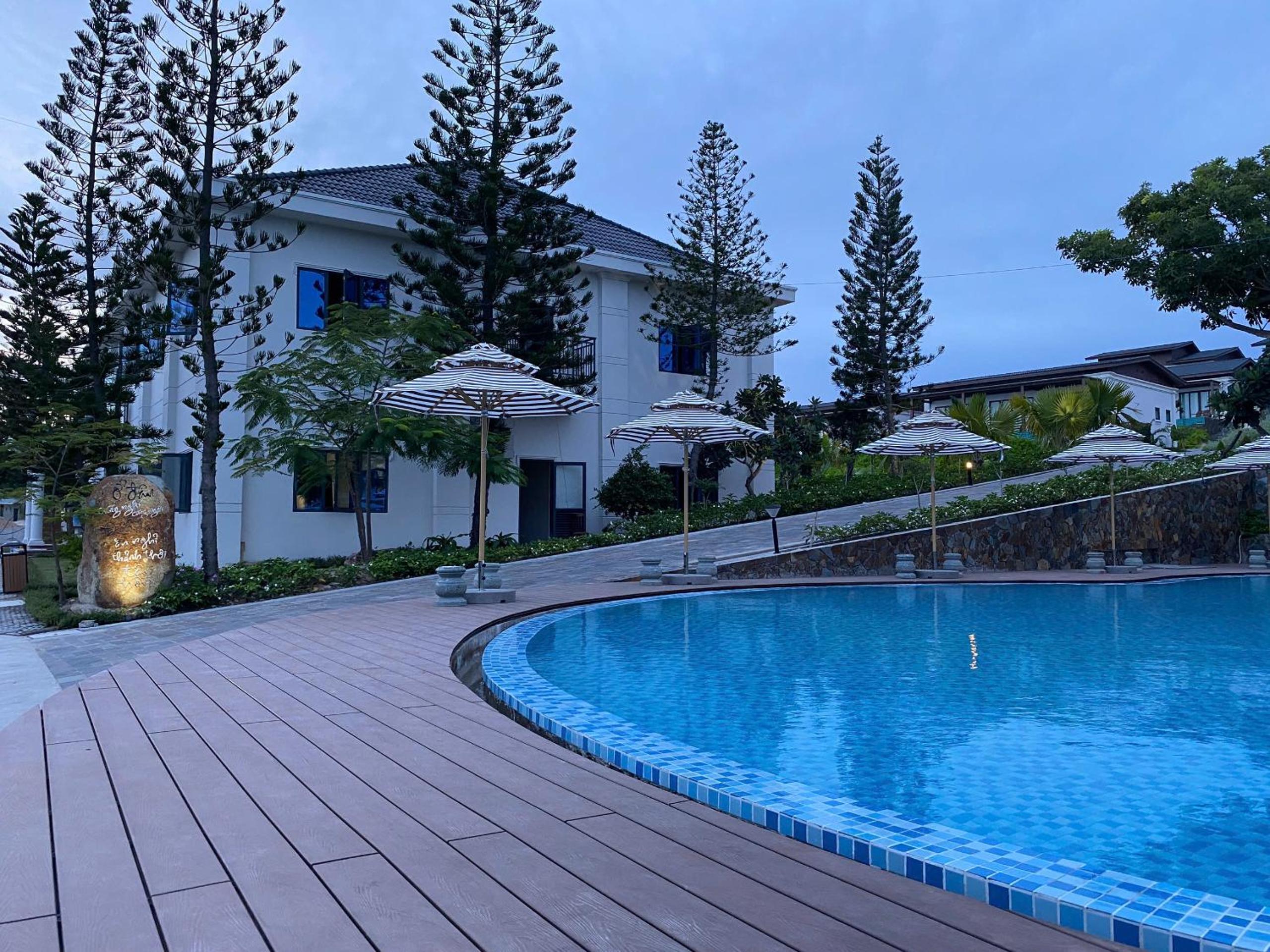 Deluxe Pavilion Sea View - Photo 2