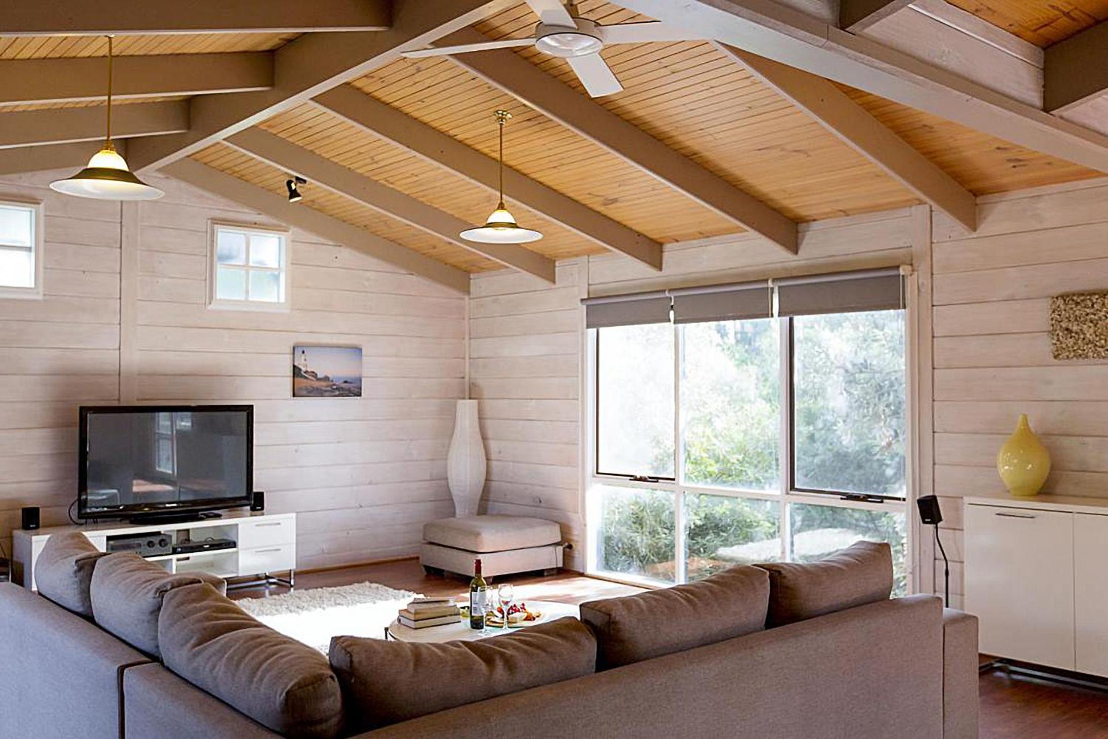 Three-Bedroom House photo 1