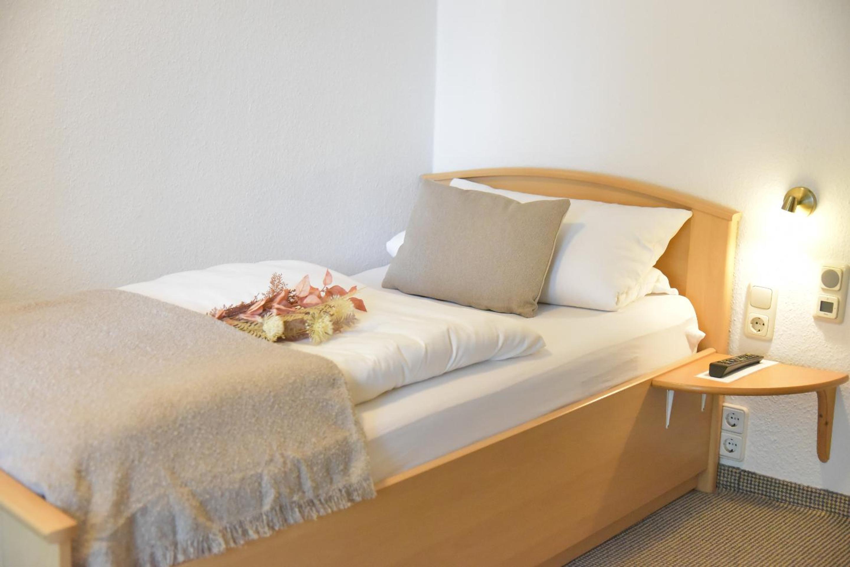 Single Room With Private Bathroom photo 1
