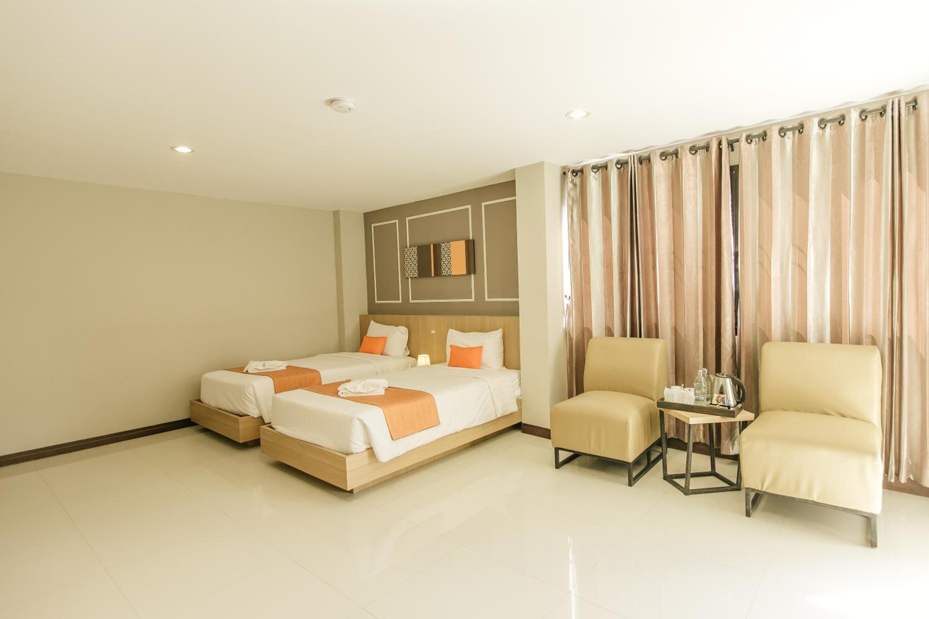 Deluxe Twin Room - Photo 6