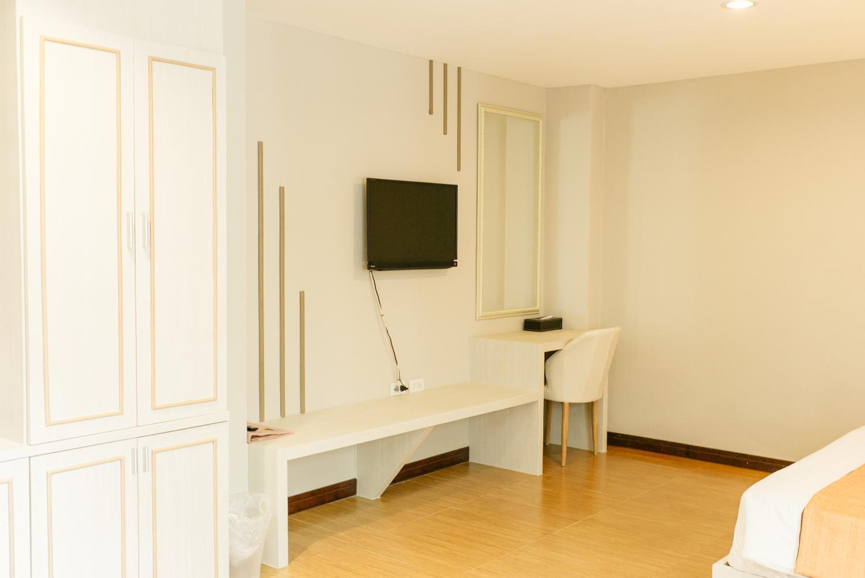 Superior Double or Twin Room photo 2