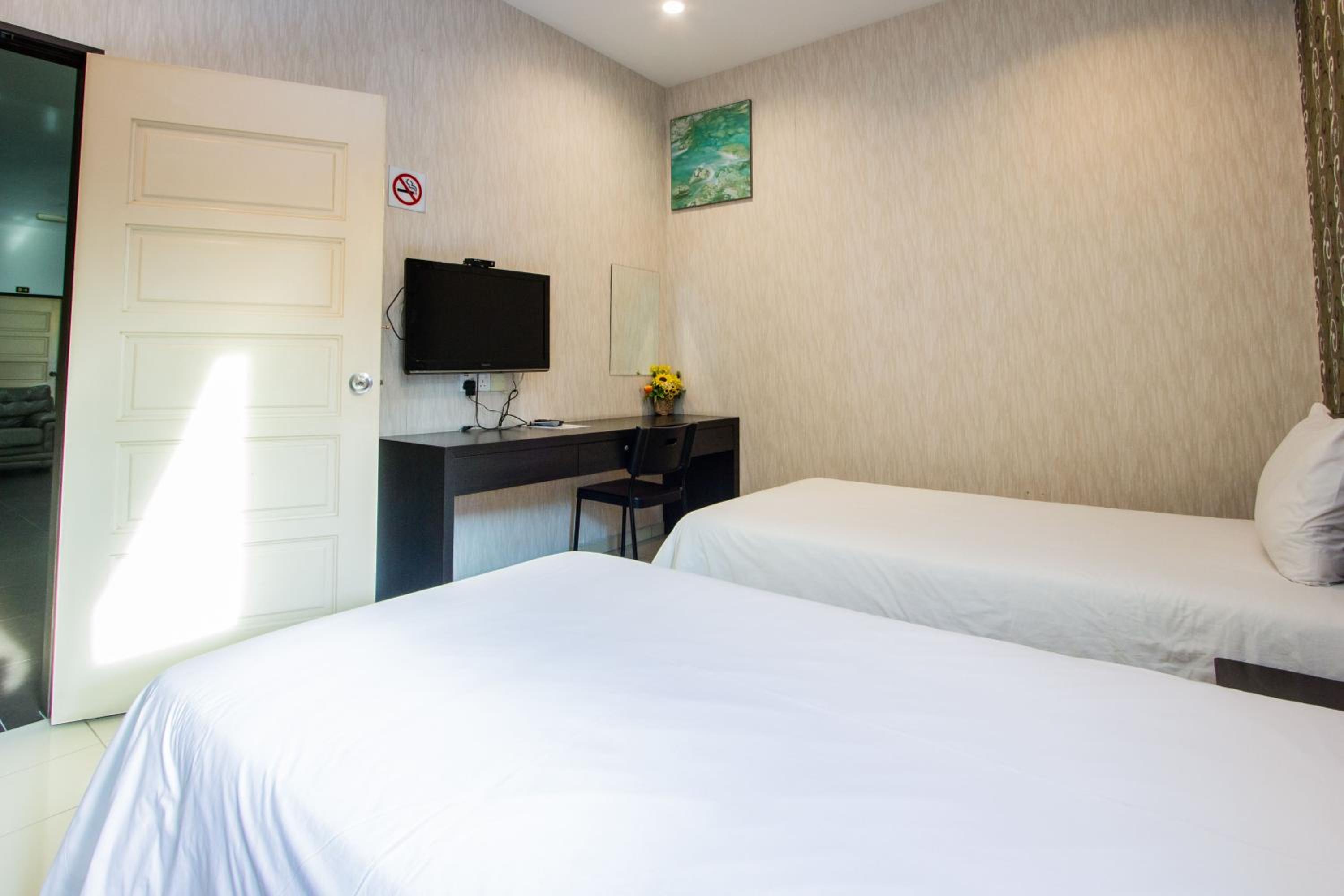 Superior Twin Room - Photo 6