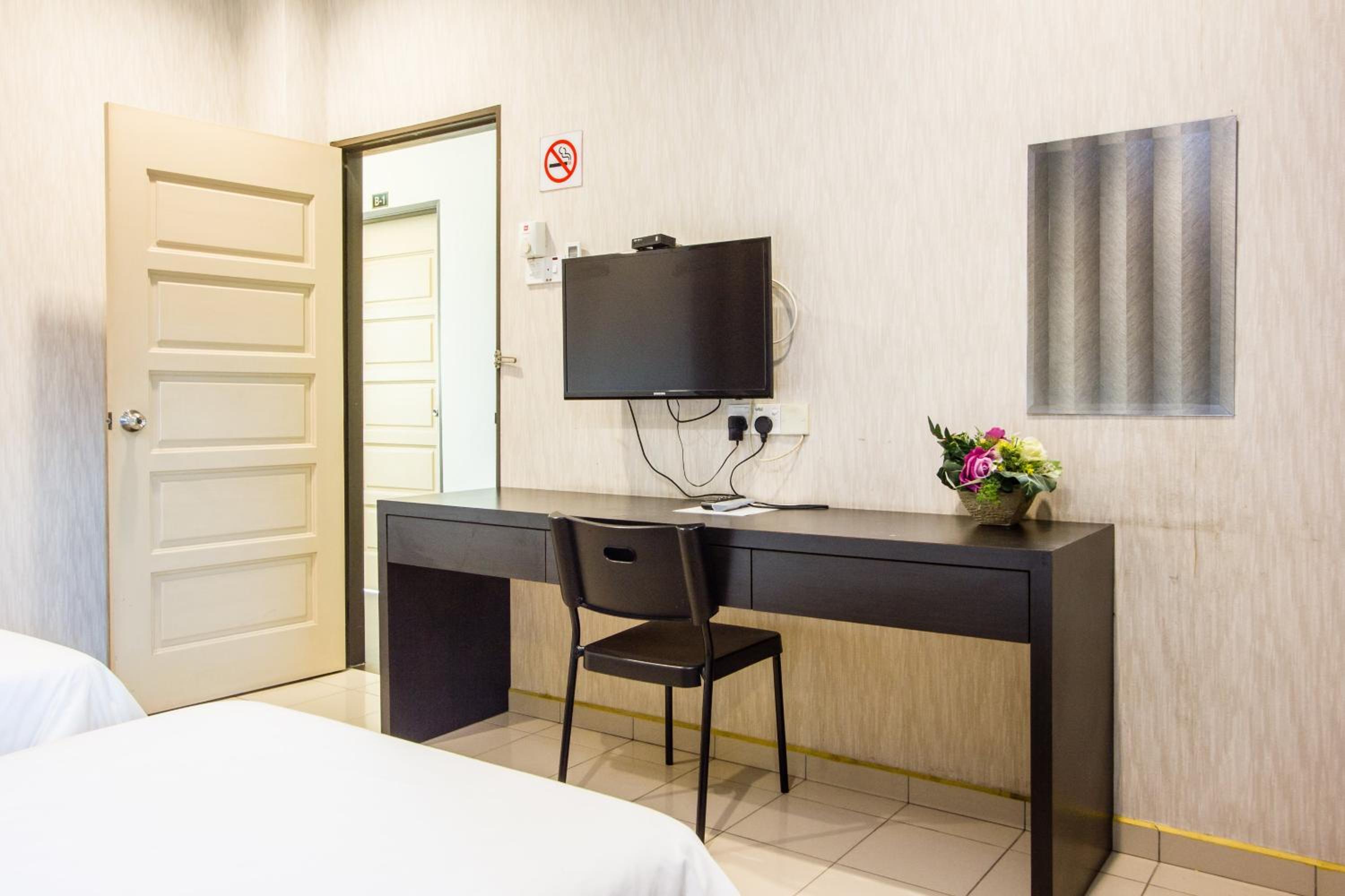 Superior Twin Room - Photo 8