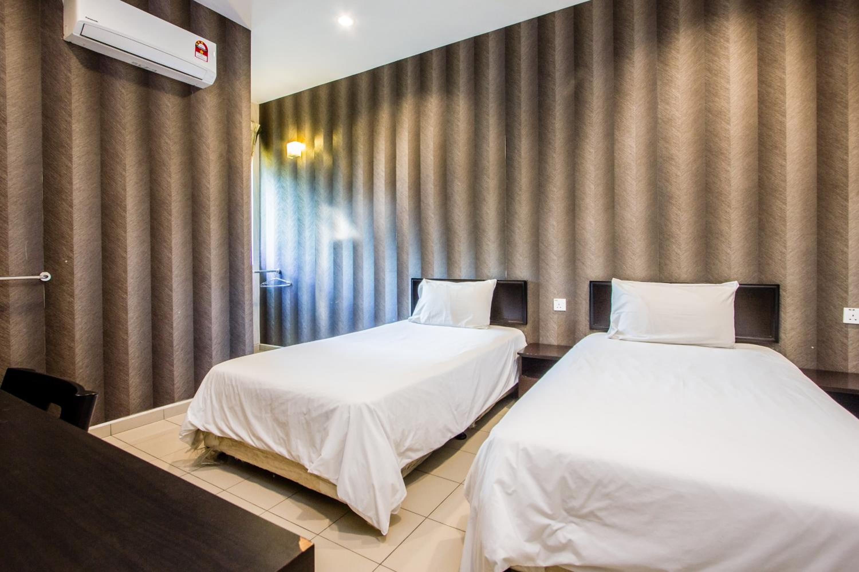 Superior Twin Room - Photo 10