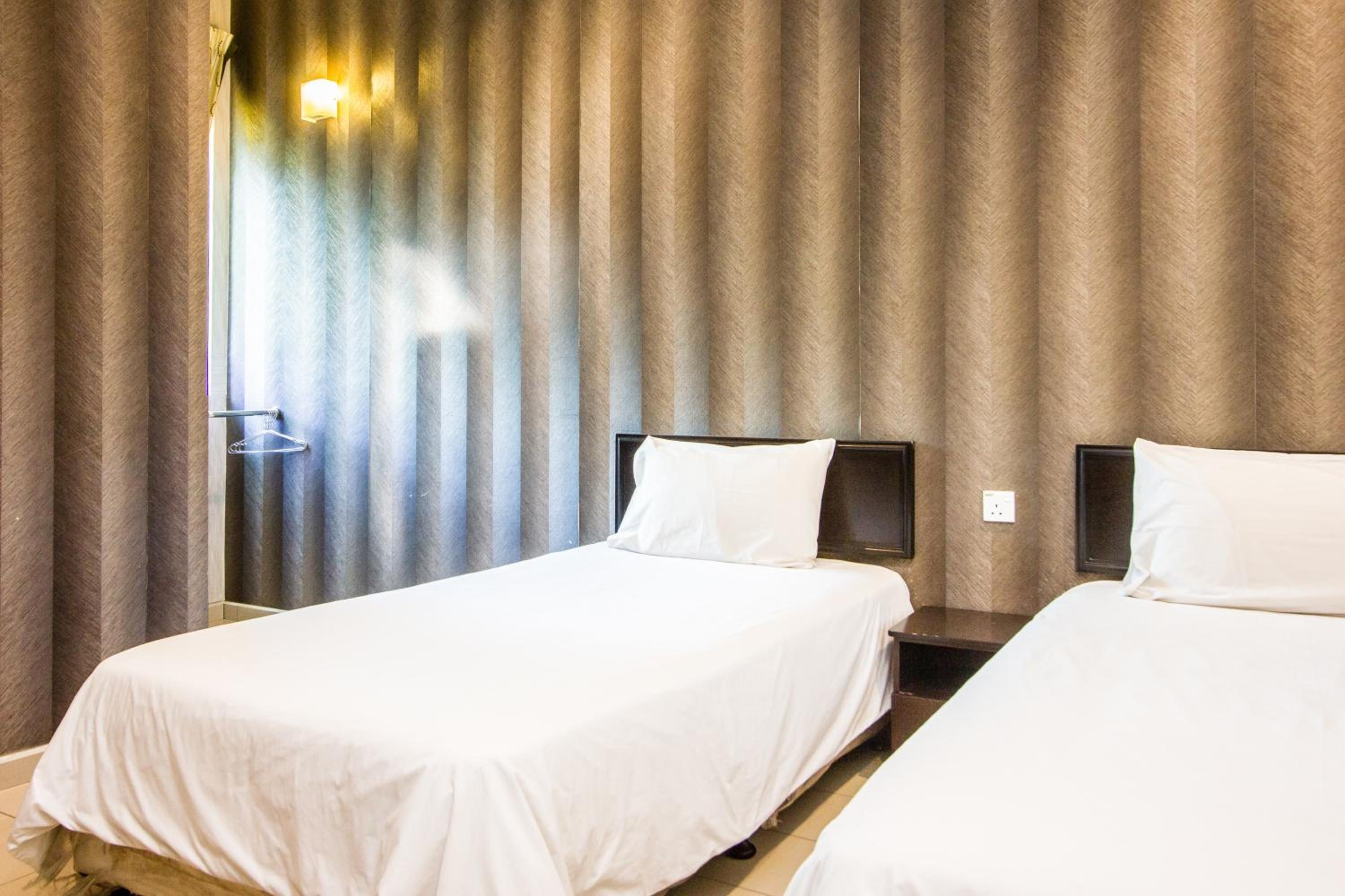 Superior Twin Room - Photo 11