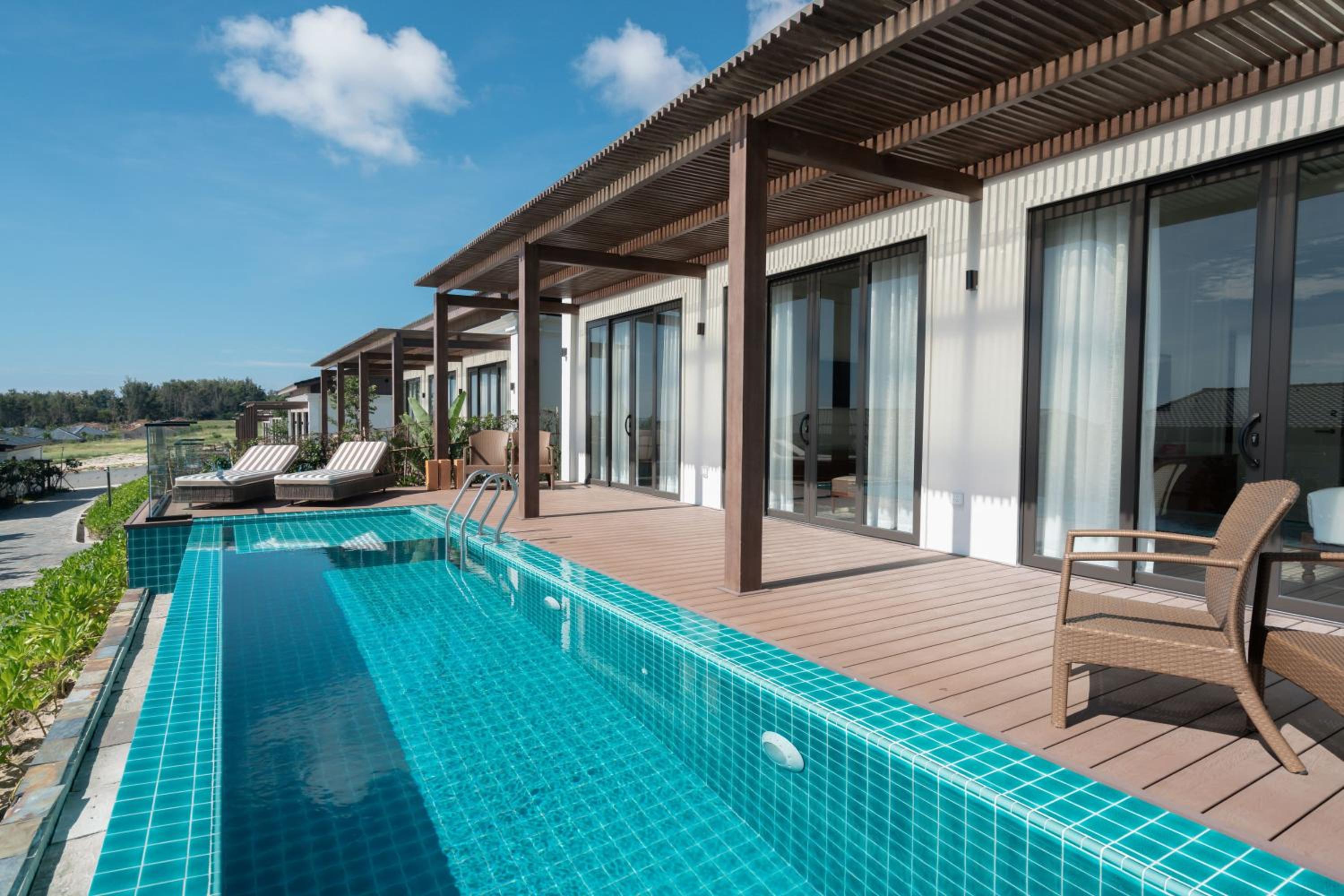 Lighthouse Pool Villa - 3 Bedrooms - Photo 9