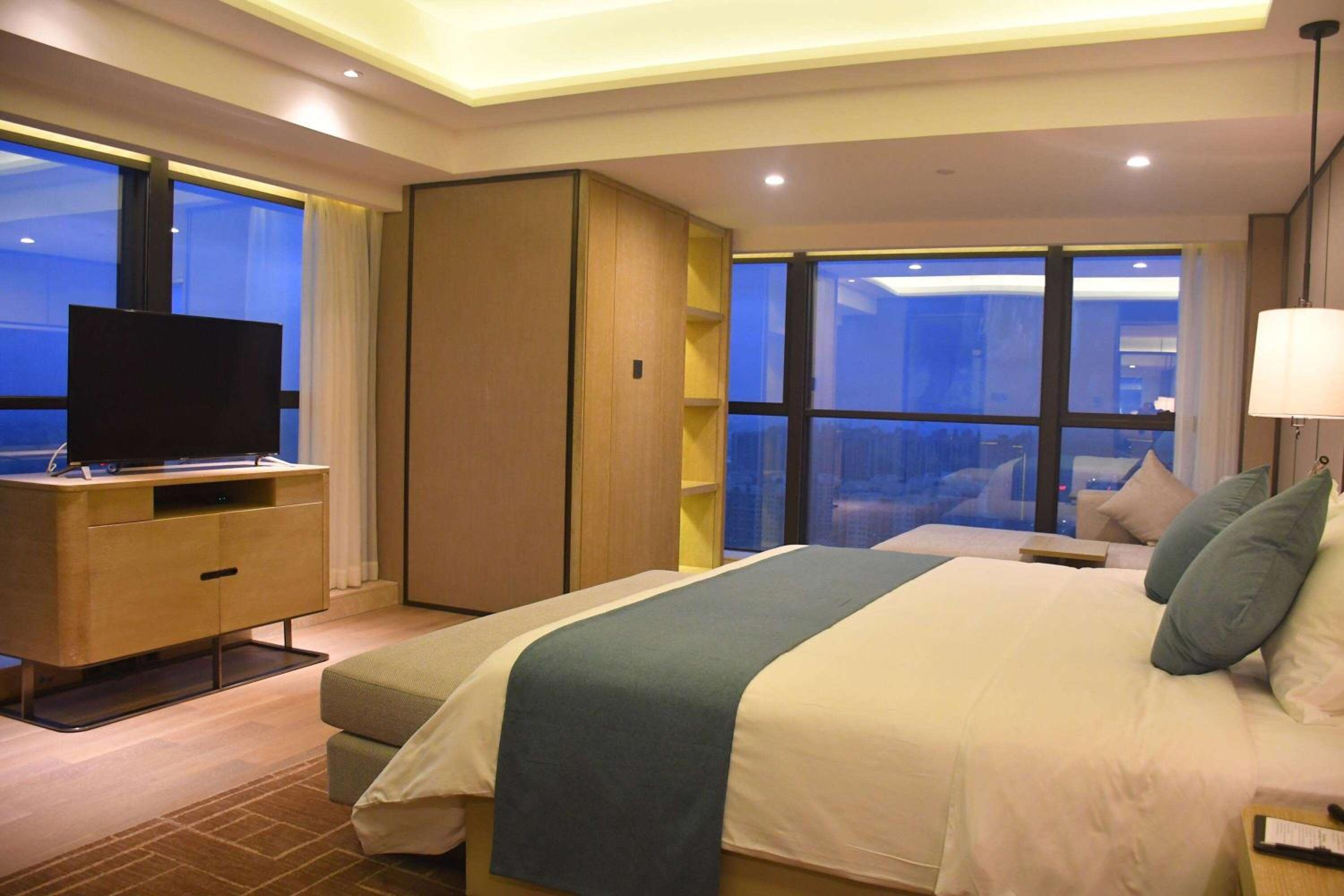 Grand King Suite - Smoking - Photo 3