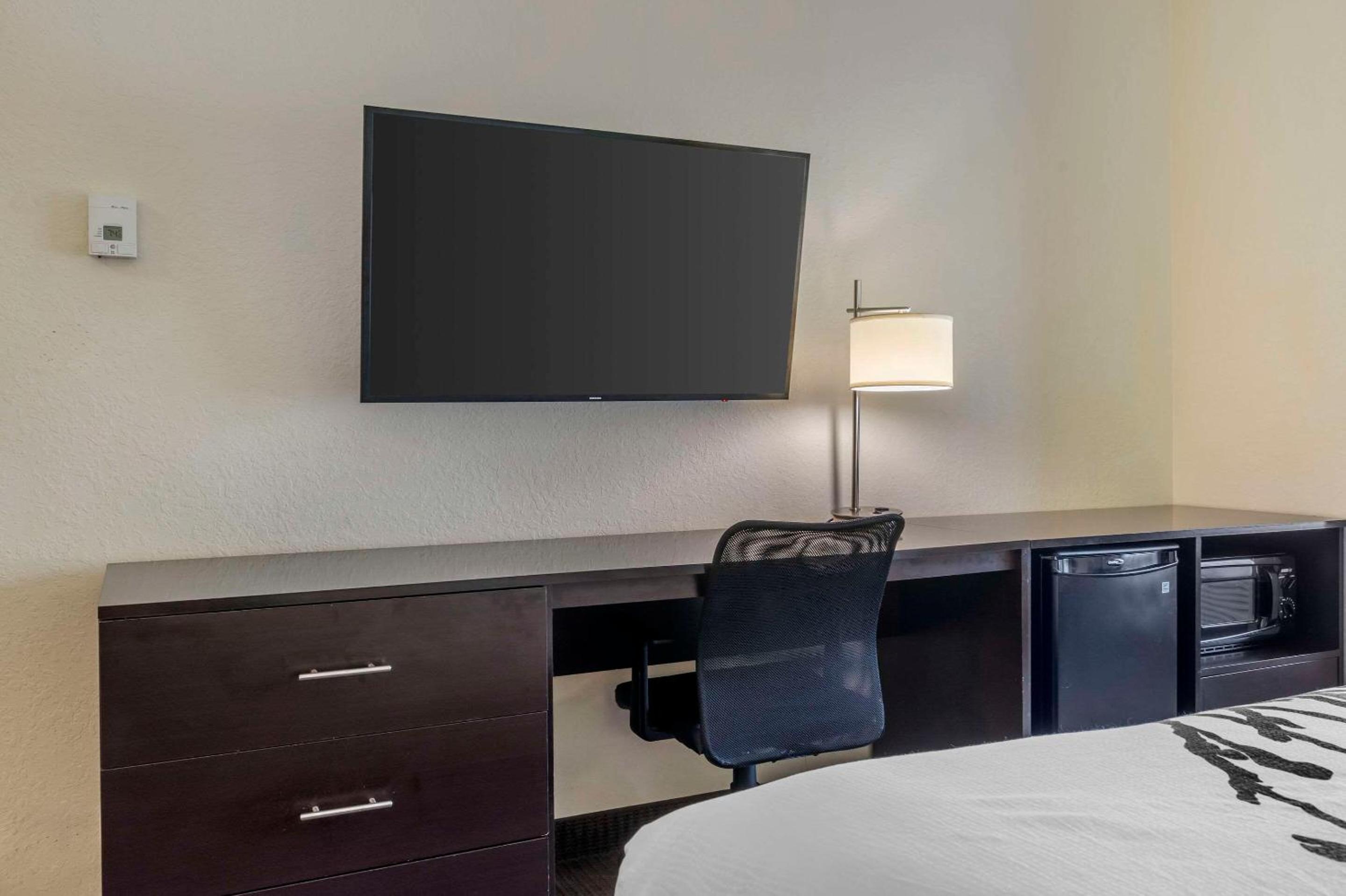 King Room - Disability Access/Non-Smoking - Photo 4
