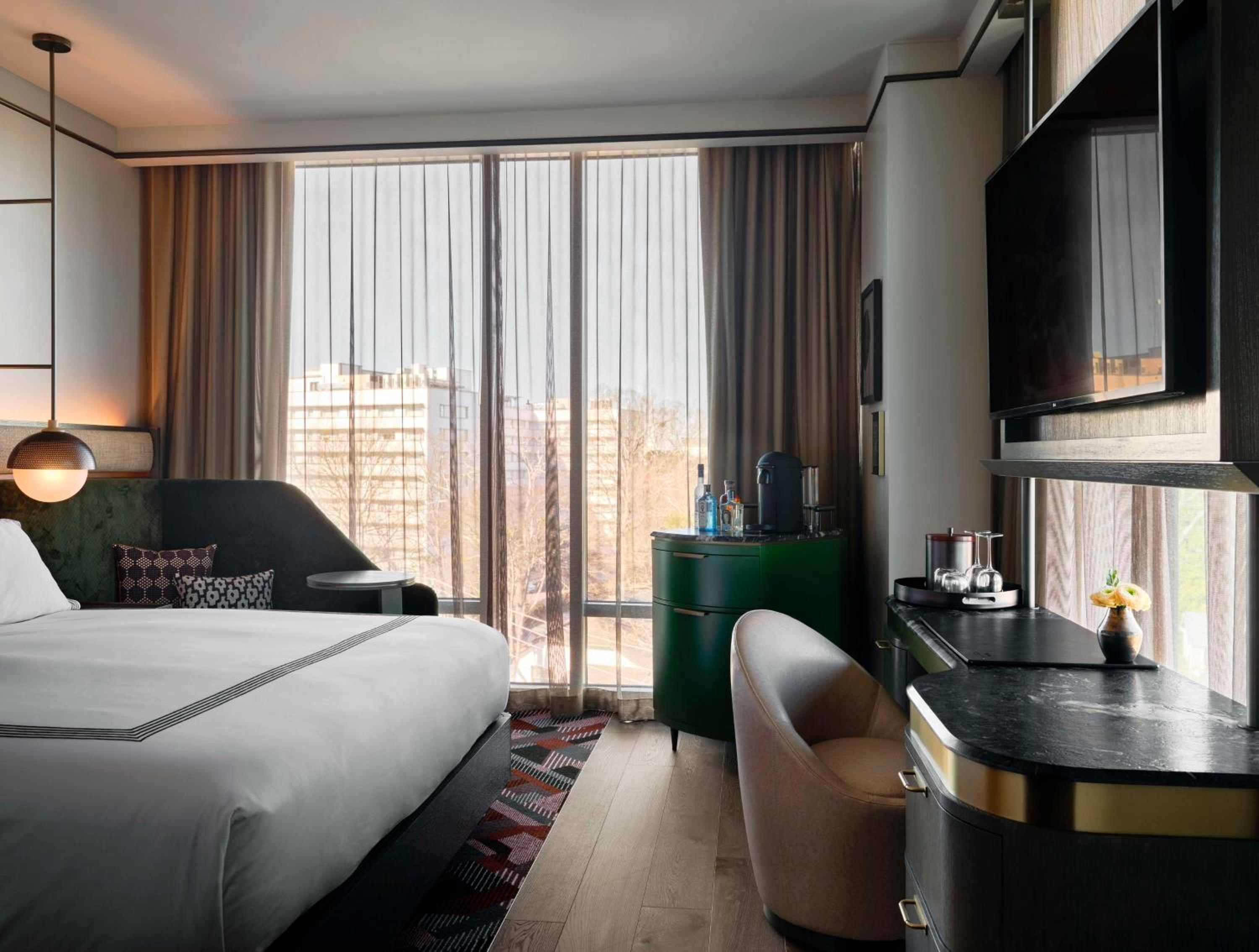 Corner King Room - Photo 1