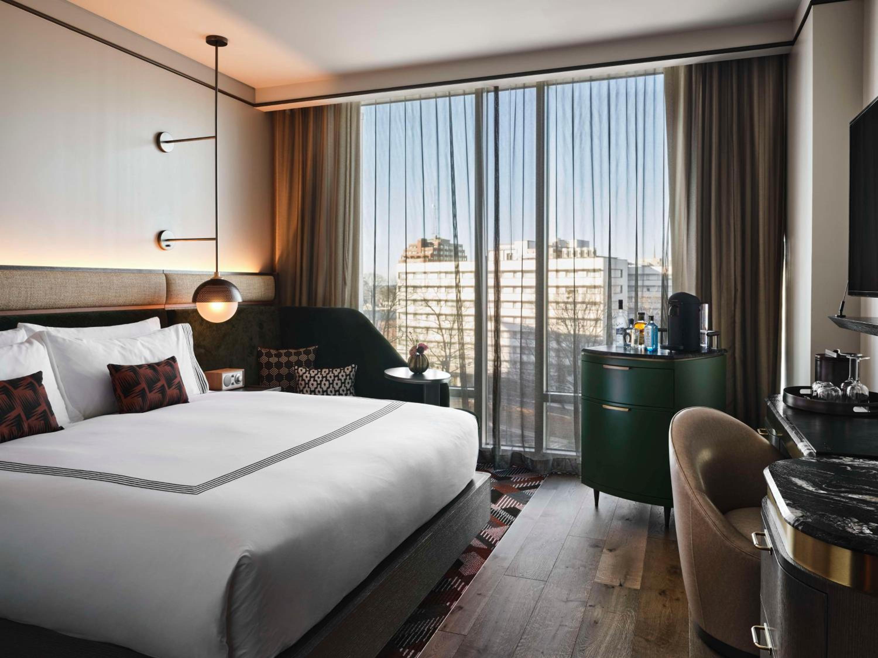 King Room With City View - Photo 1
