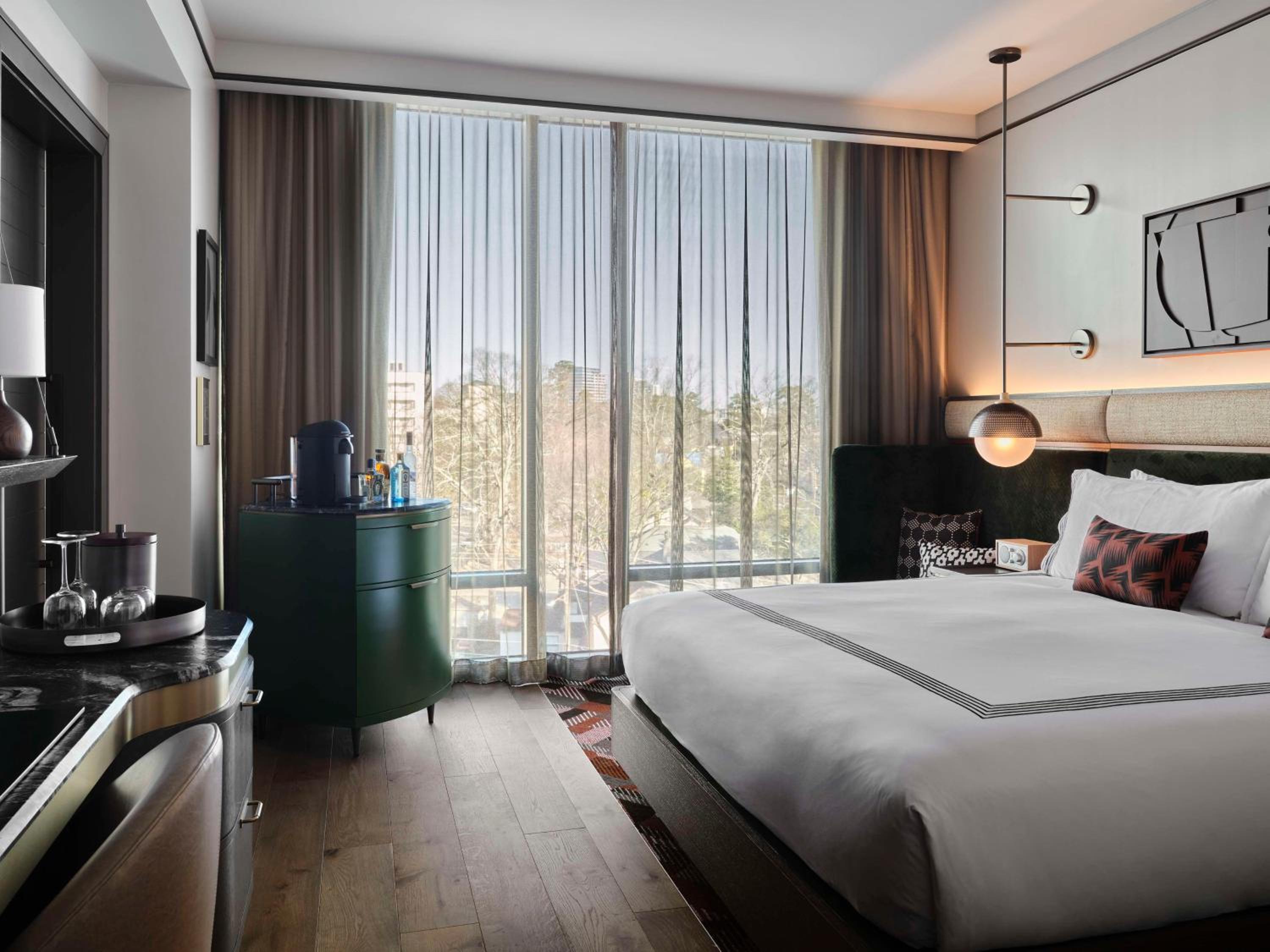 Parlor King Suite With City View
