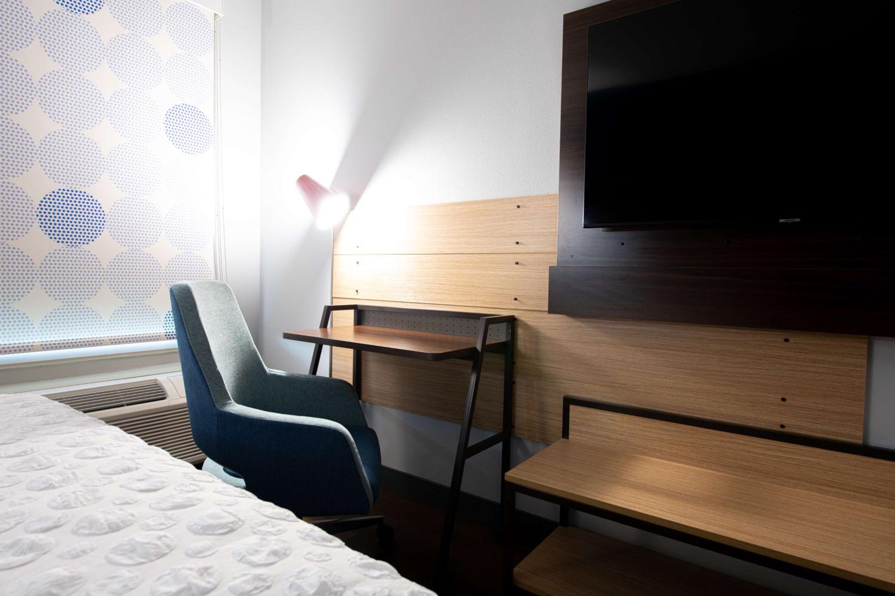 Queen Room with Two Queen Beds and Walk-In Shower - Photo 1