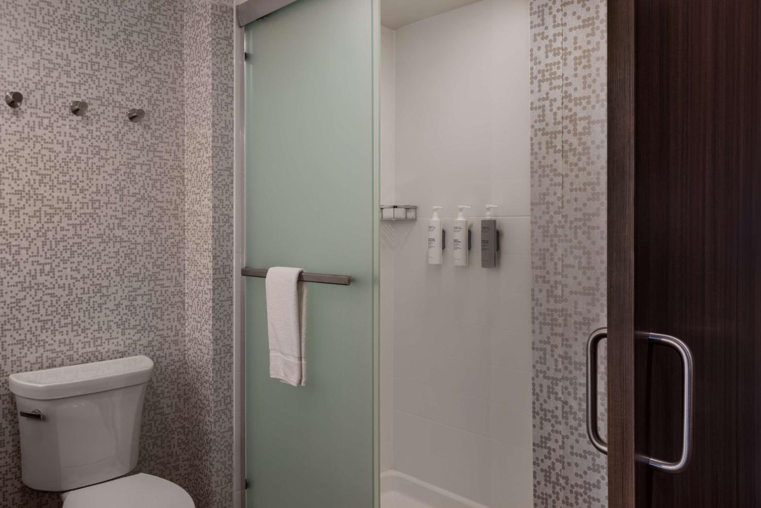 King Studio Suite - Photo 5