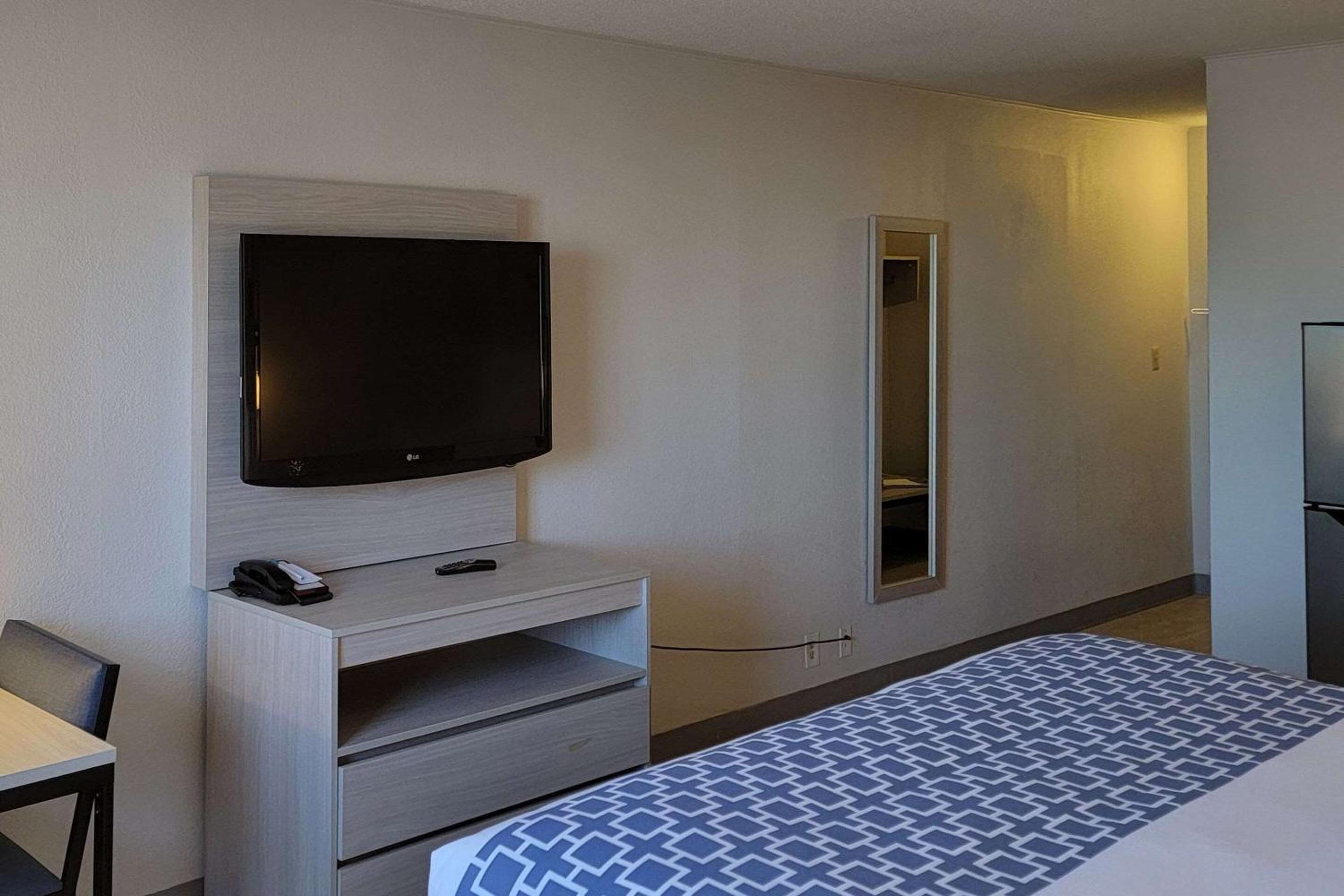 King Suite Kitchenette - Non Smoking photo 3