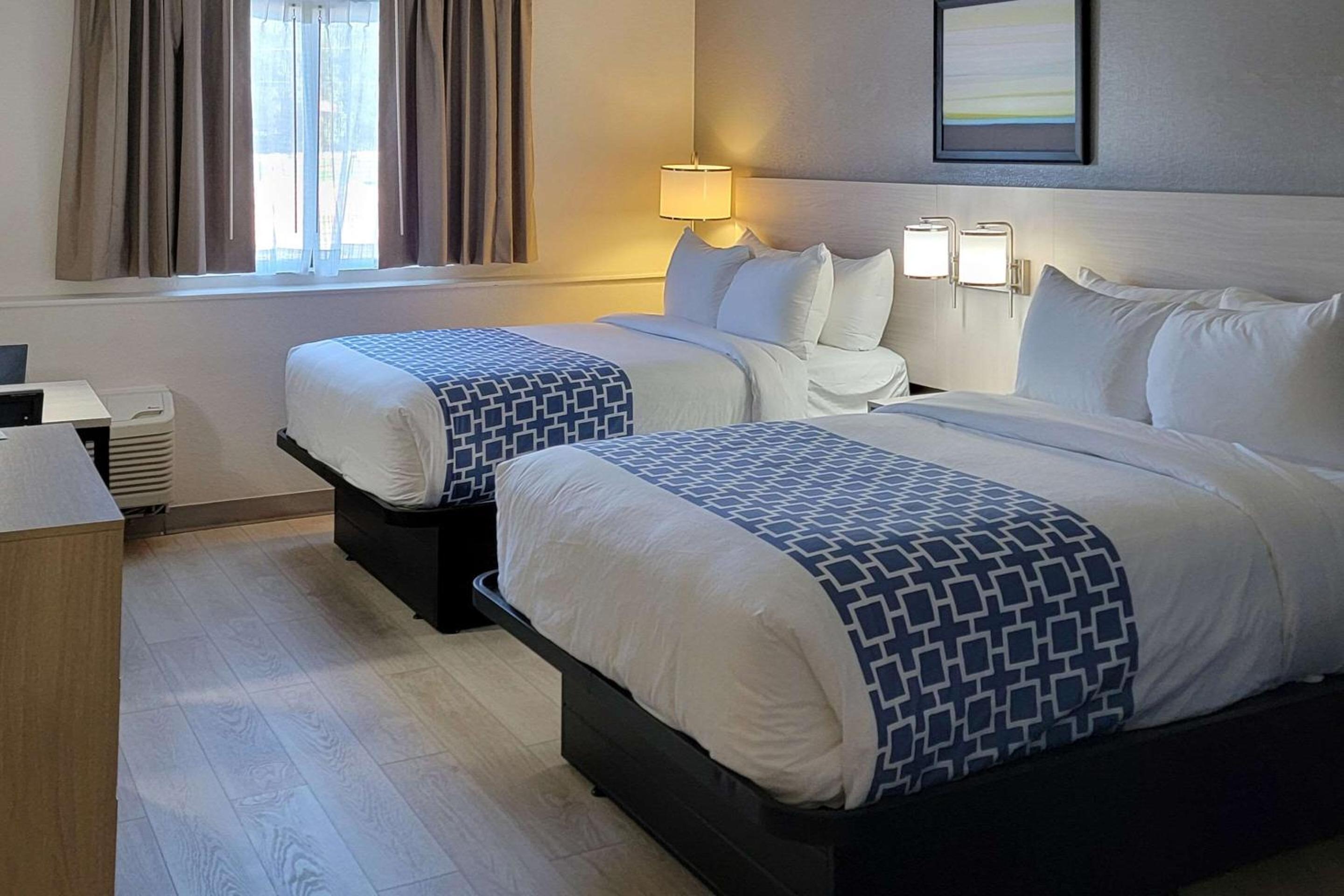 One Room Suite with Two Double Beds - Non Smoking