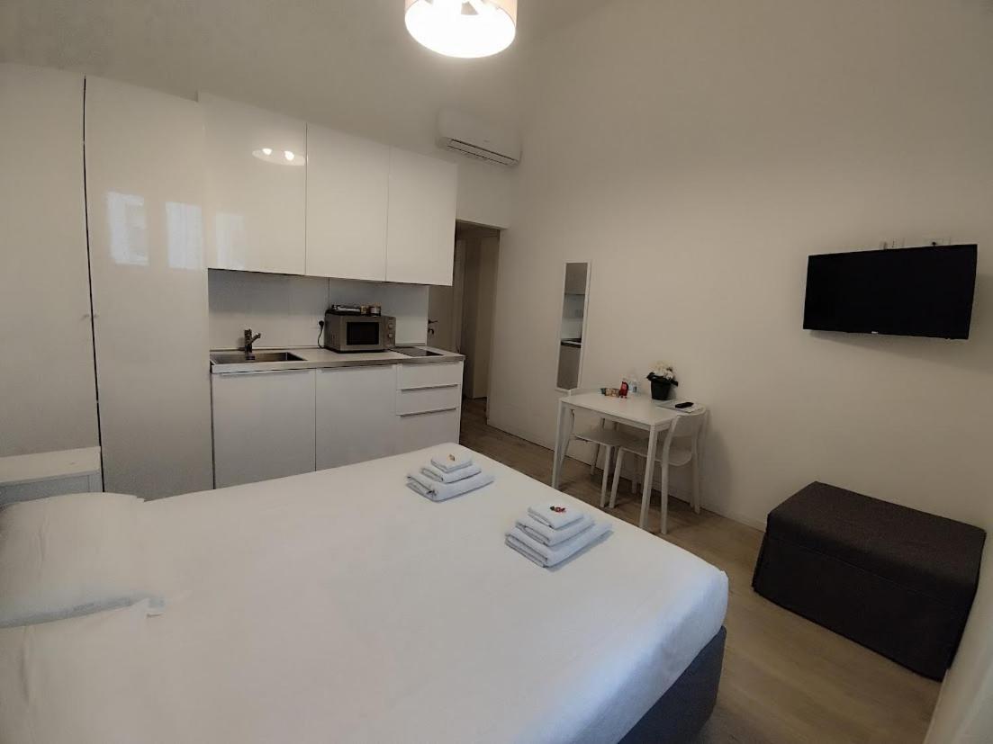 Double or Twin Room - Photo 5