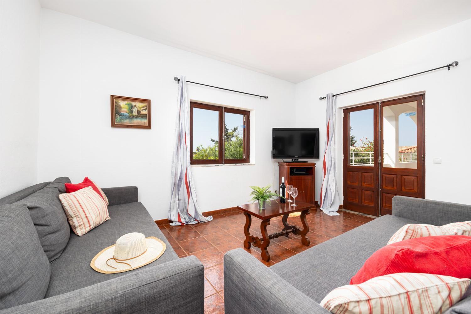 Villa photo 1
