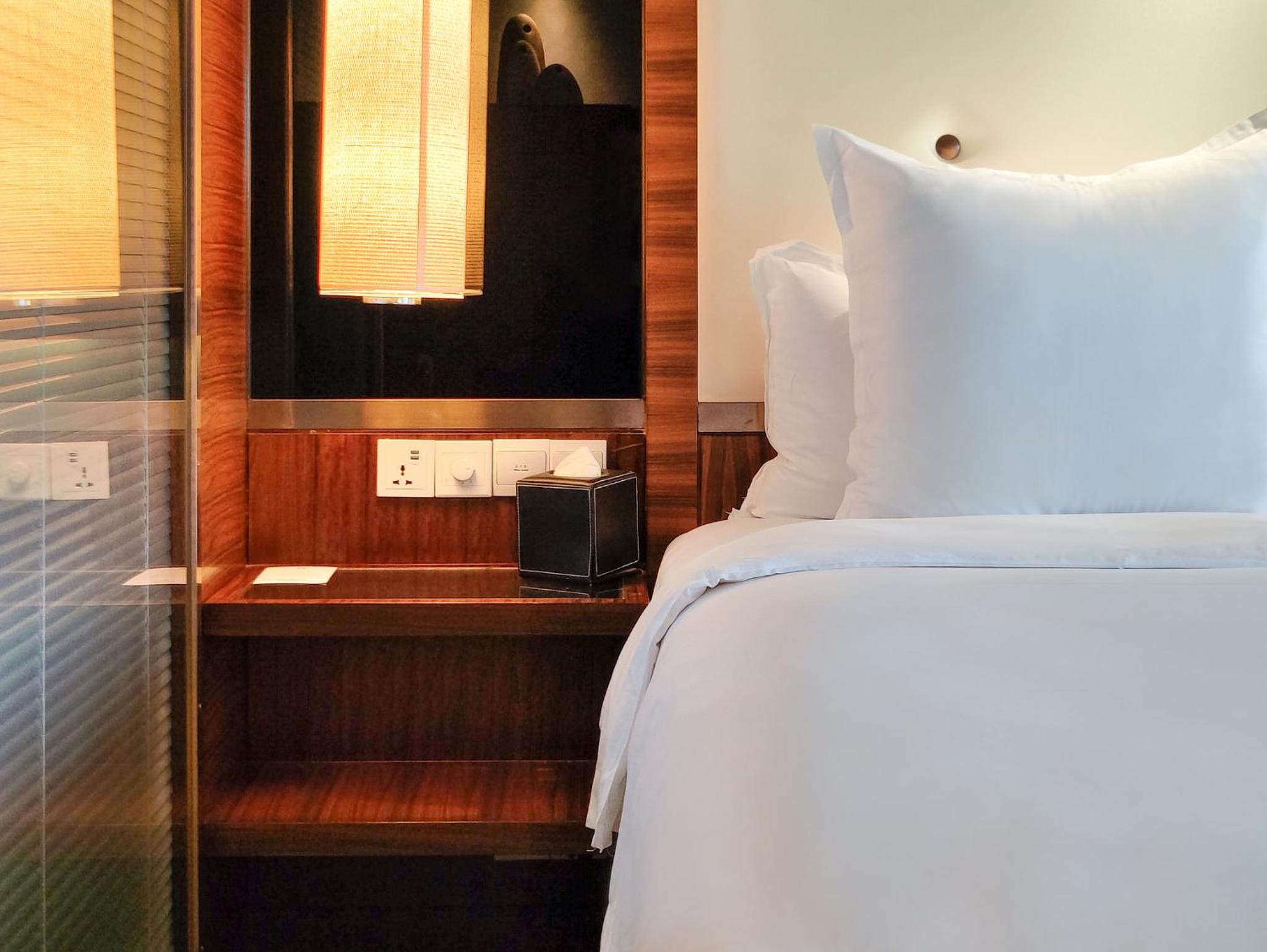Upgraded Classic Room - Photo 5