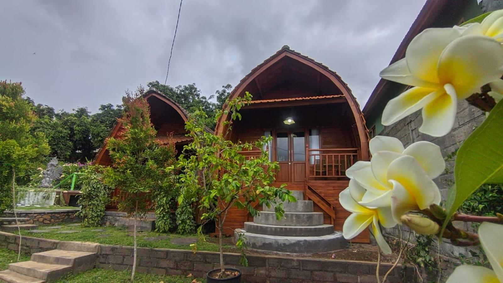 Villa photo 3