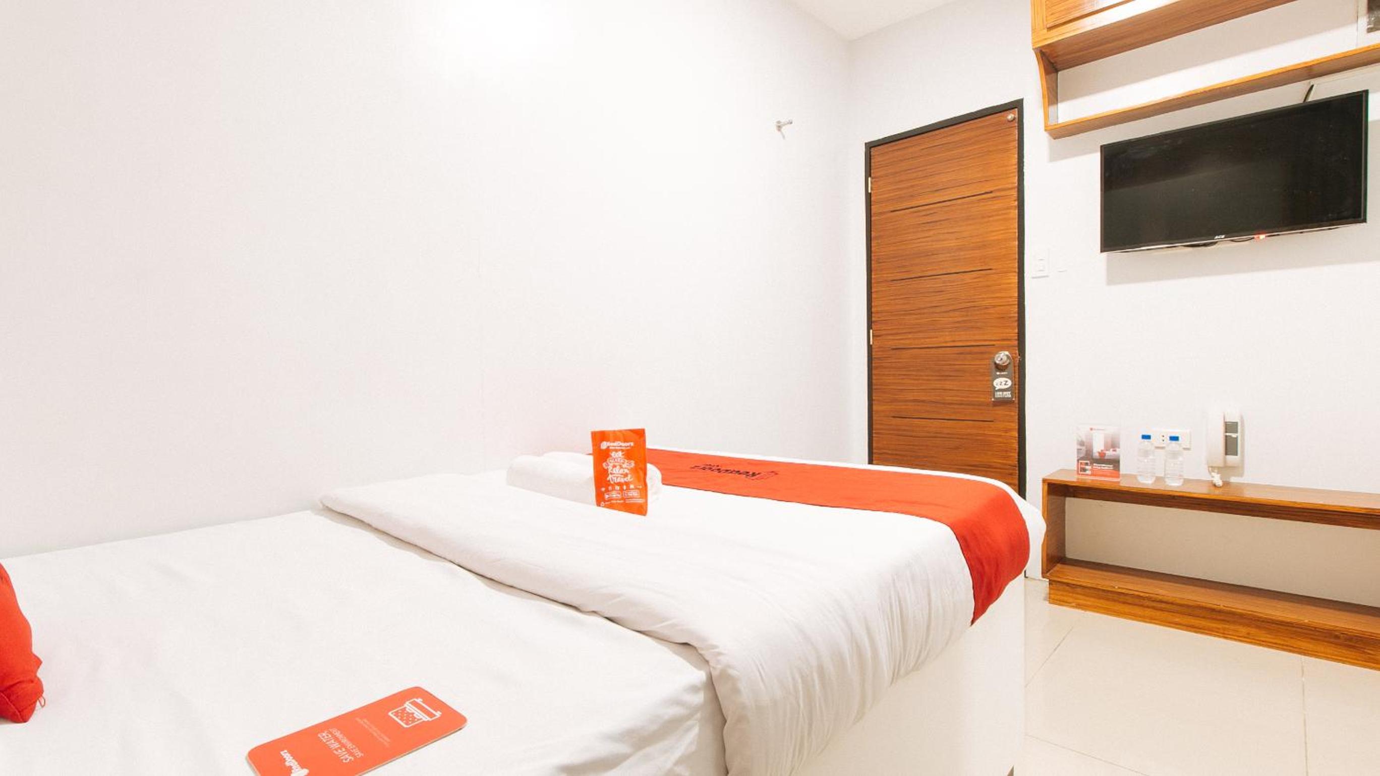 Standard Double Room - Photo 10