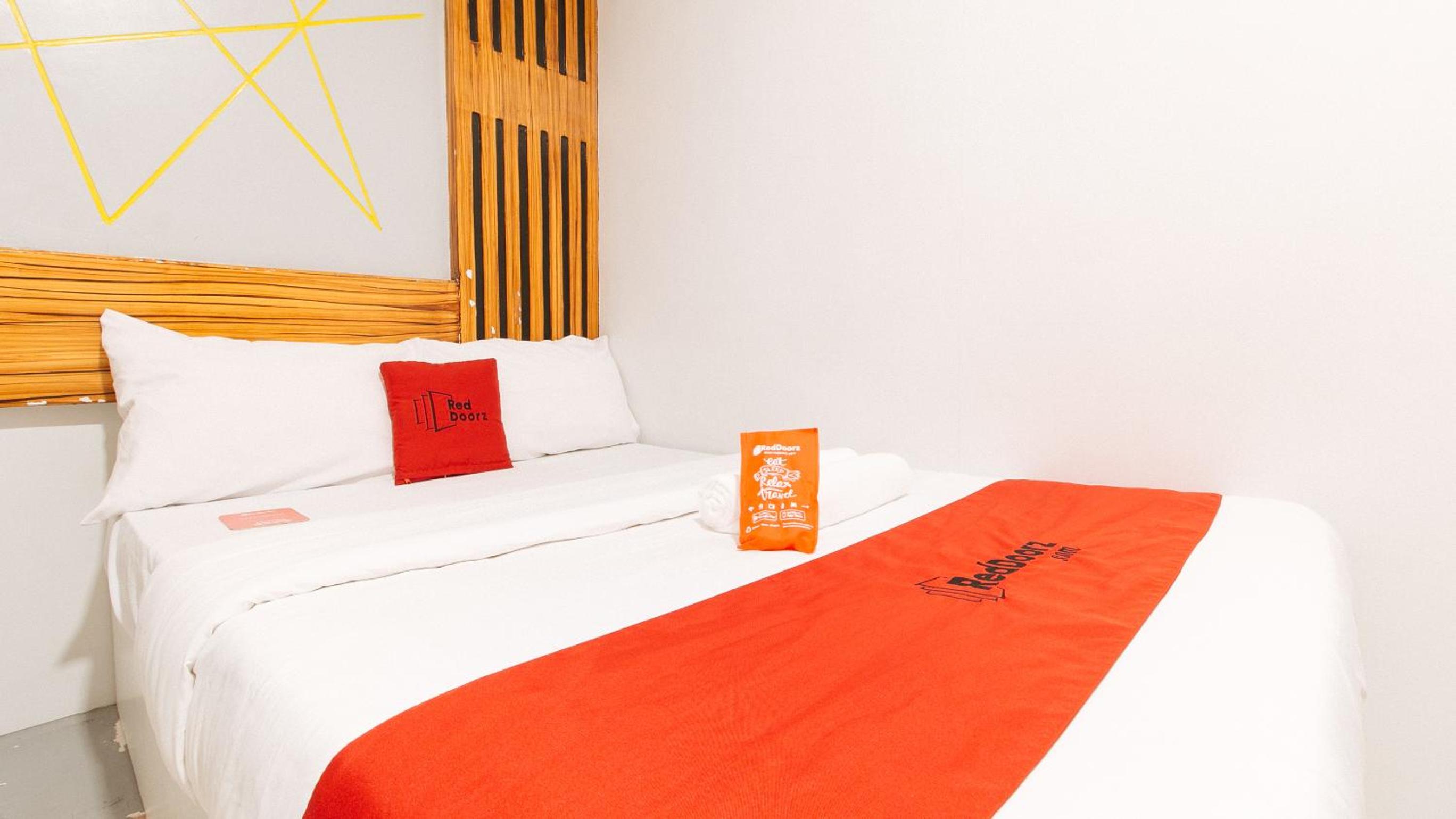 Standard Double Room - Photo 7
