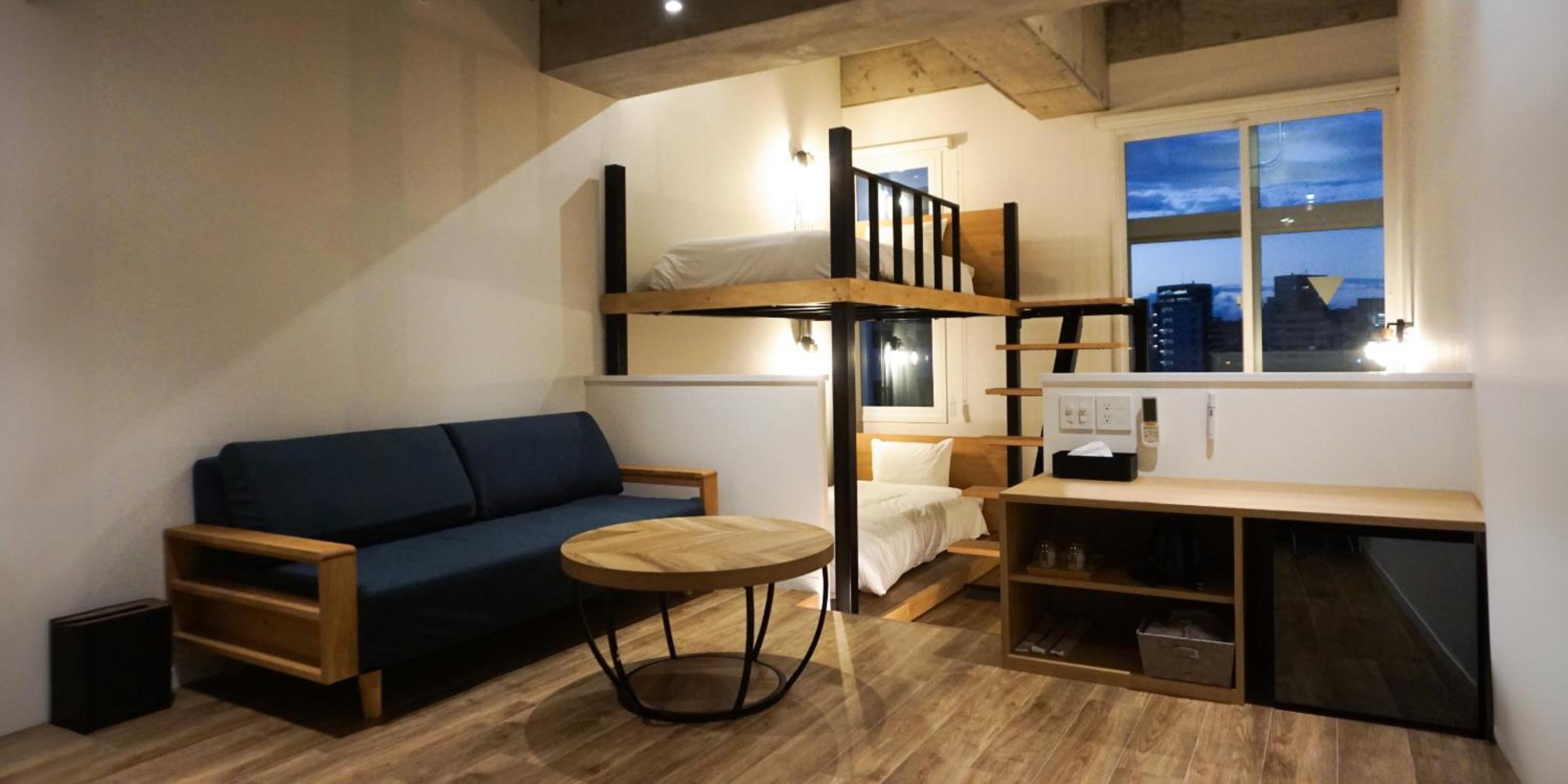 Deluxe Family Room photo 1