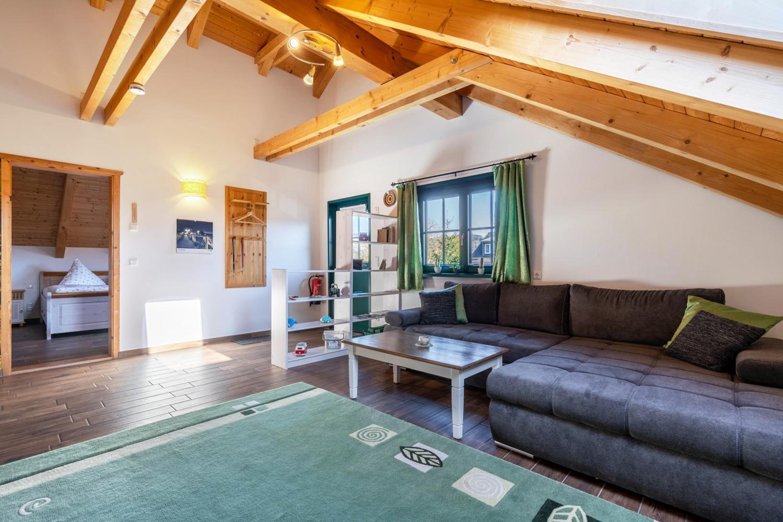 Two-Bedroom Deluxe Apartment with Garden View photo 3