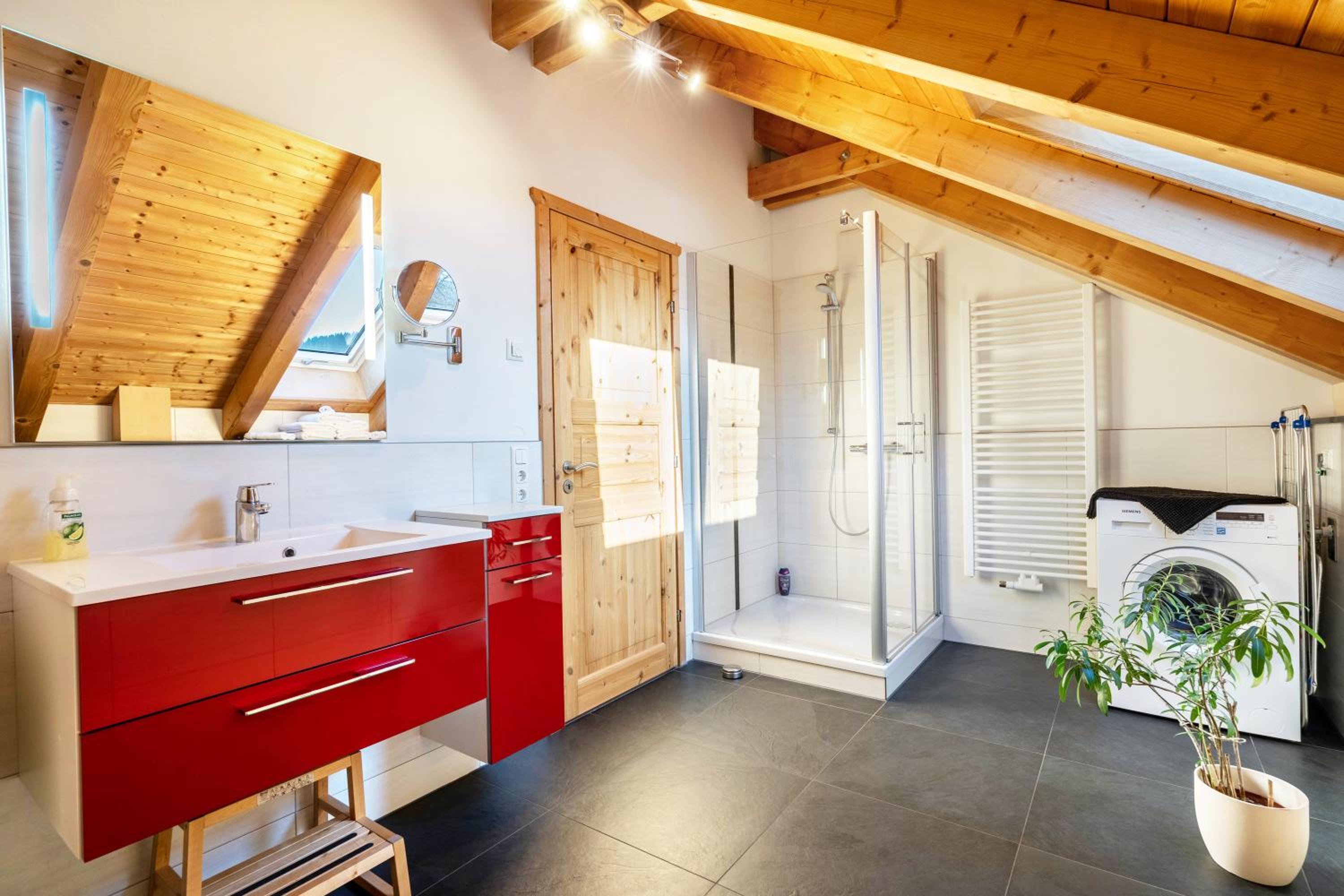 Two-Bedroom Deluxe Apartment with Garden View photo 2