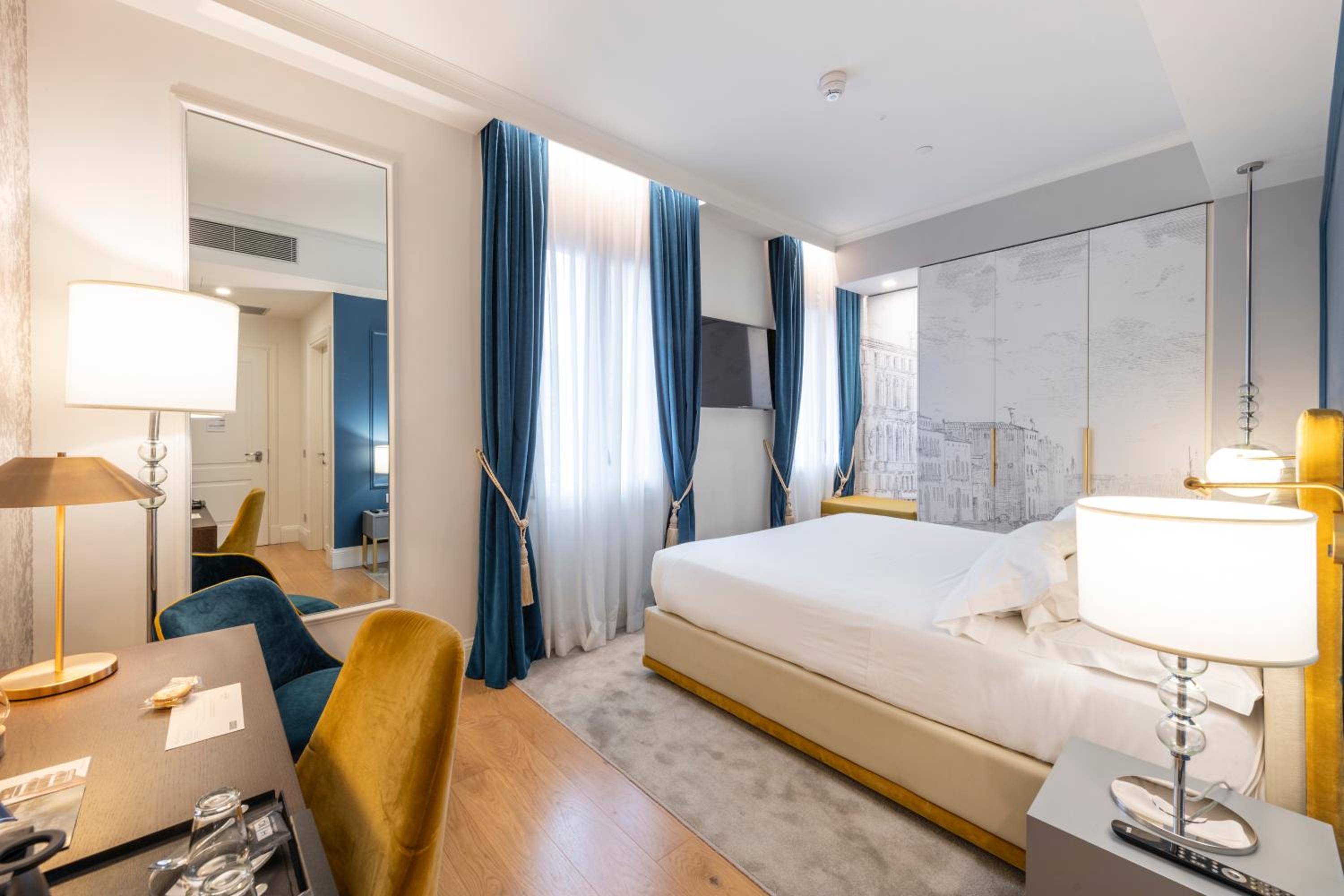 Superior Double or Twin Room with City View