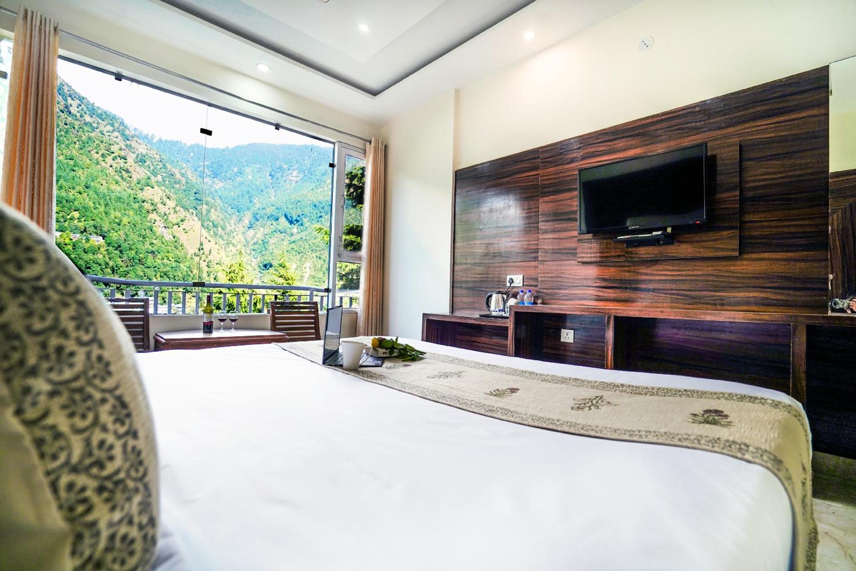 King Room with Mountain View