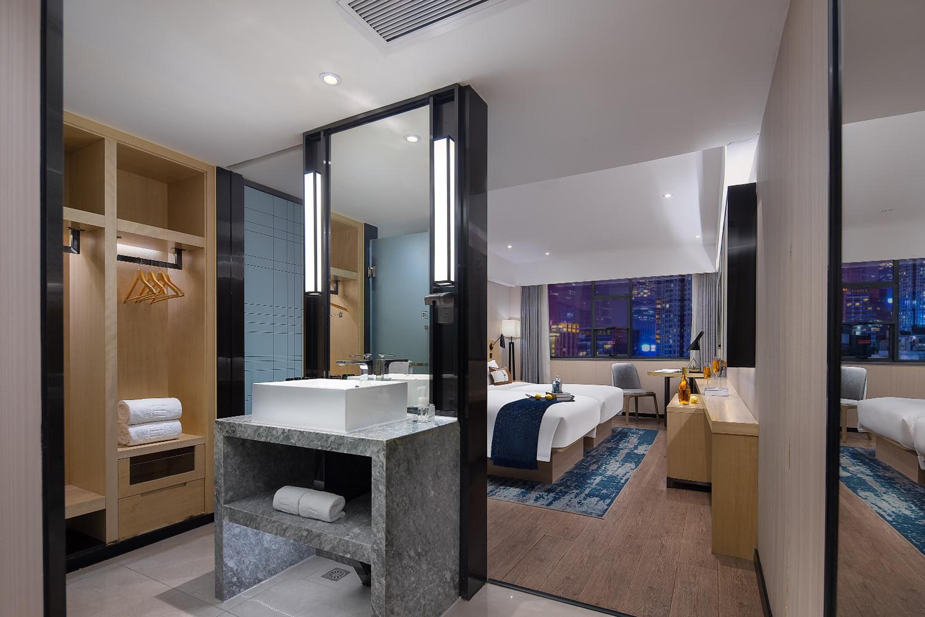 Superior Queen Room