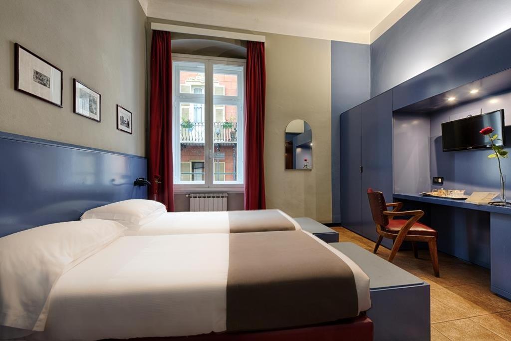 Economy Double Room - Photo 18