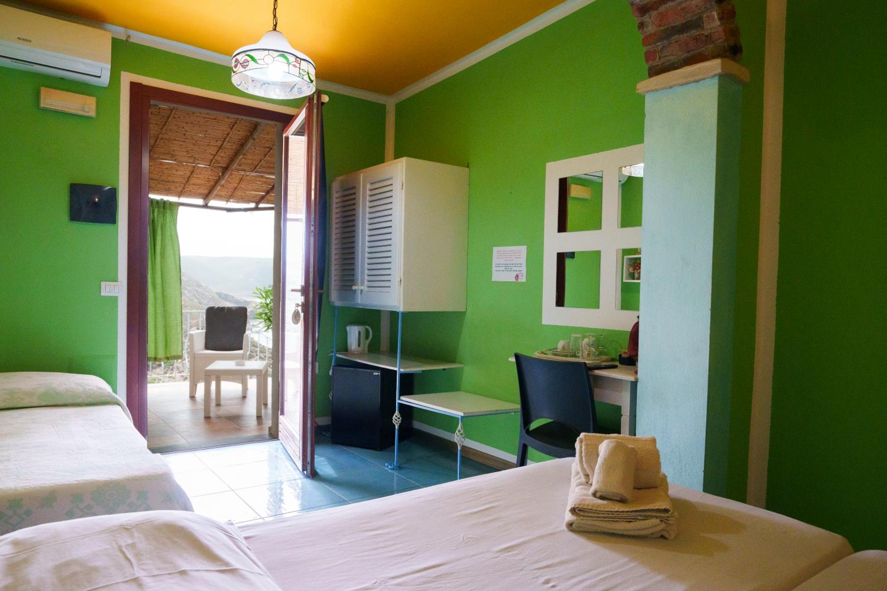Superior Triple Room with Sea View photo 2
